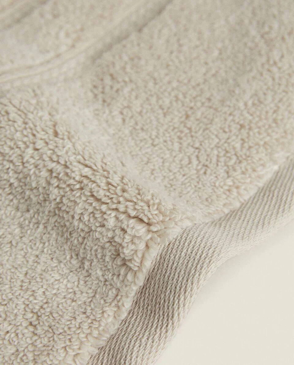 EXTRA SOFT TOWEL WITH DOUBLE BORDER