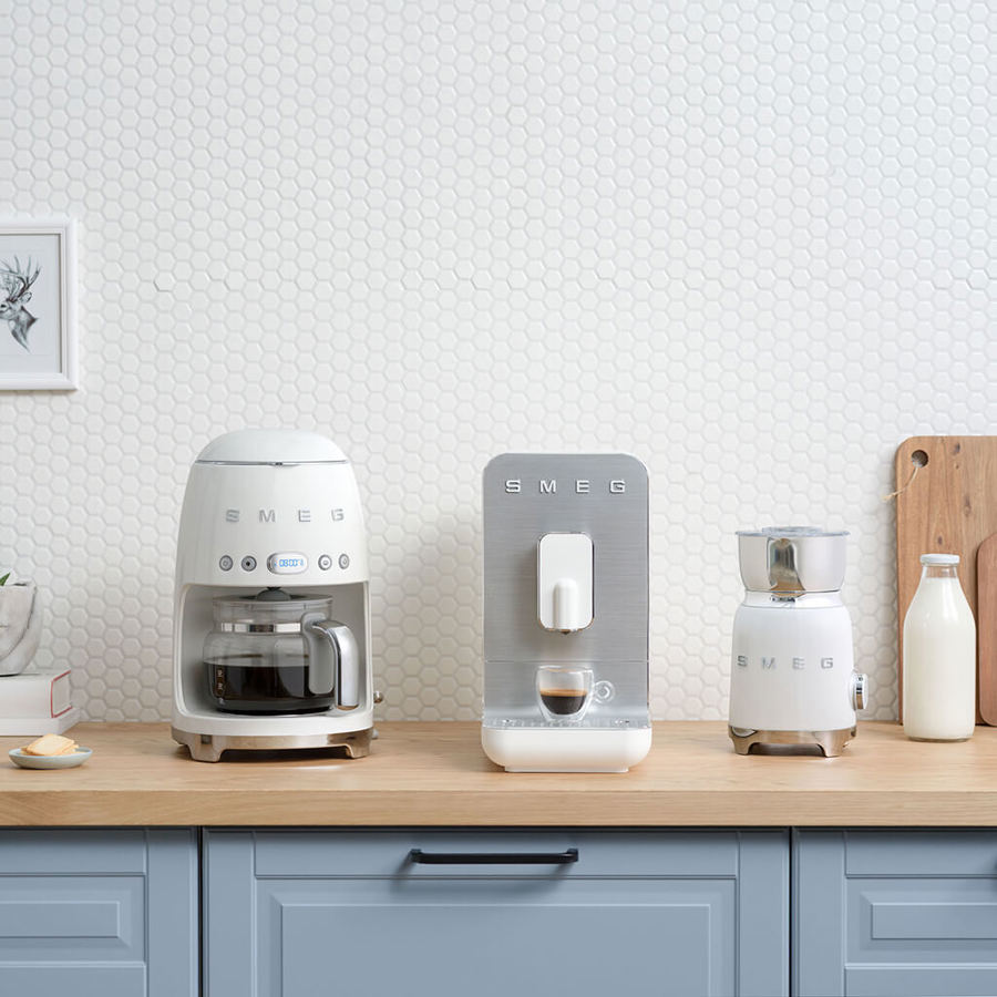 DCF02WHUK Drip Coffee Machine in White