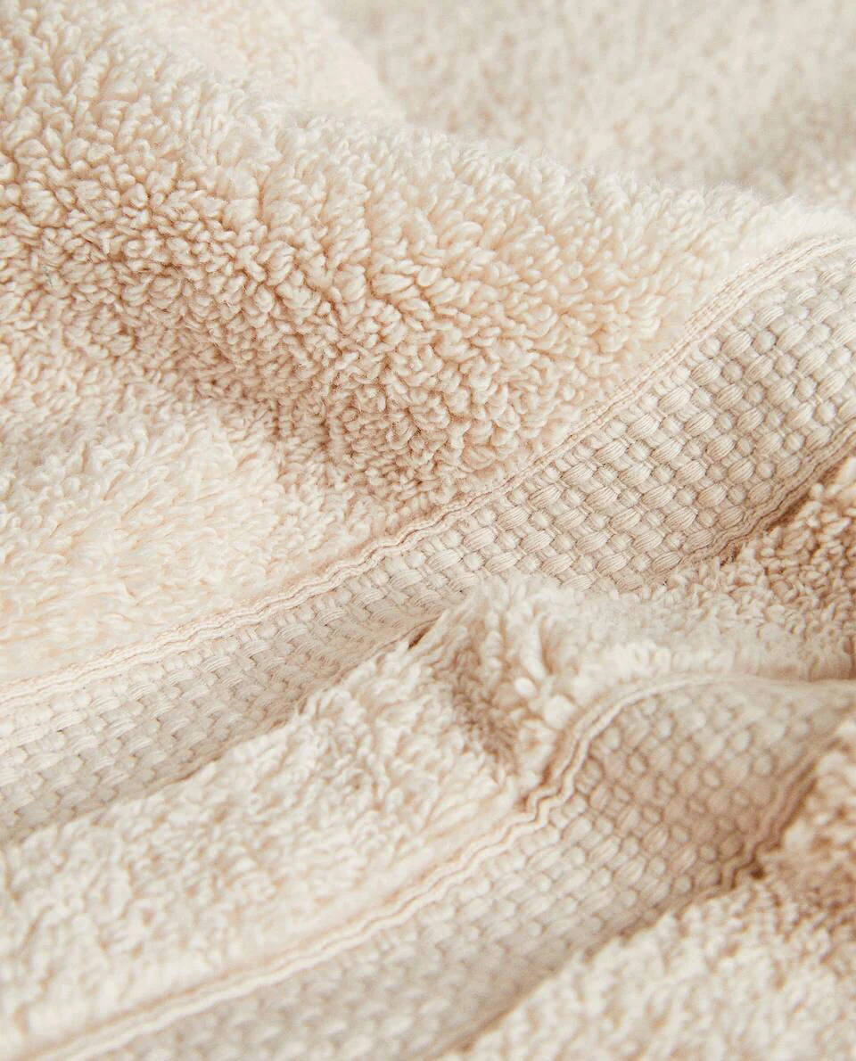 EXTRA SOFT TOWEL WITH DOUBLE BORDER