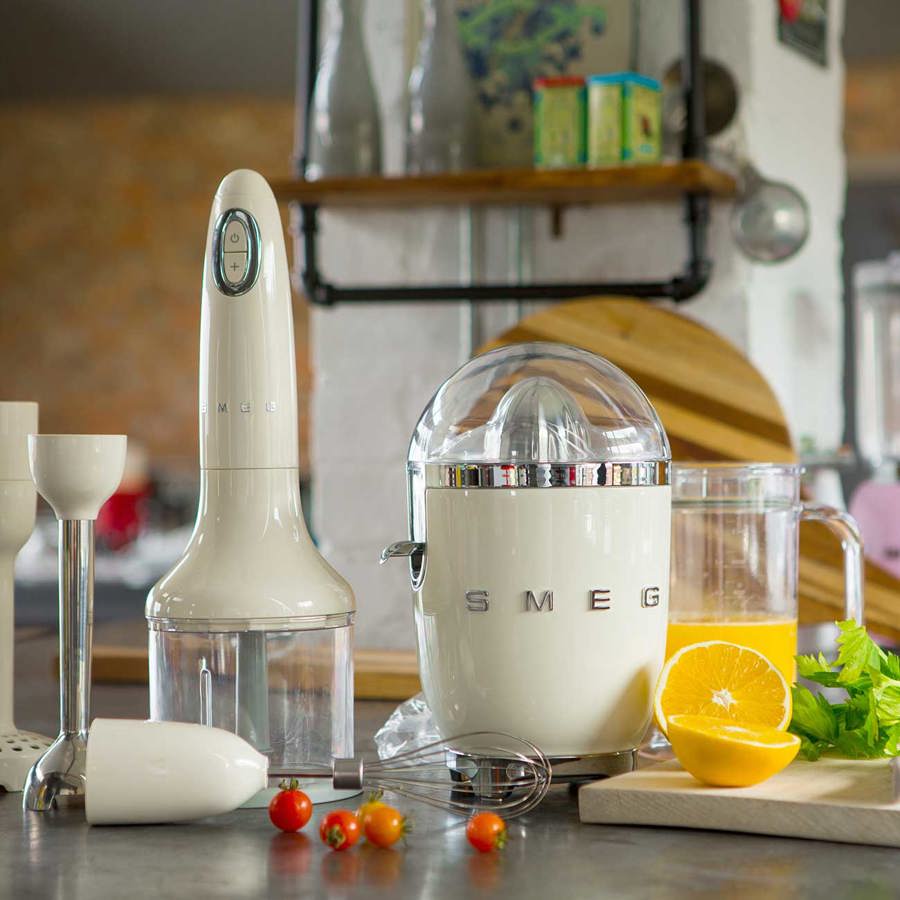 CJF11CRUK Citrus Juicer in Cream