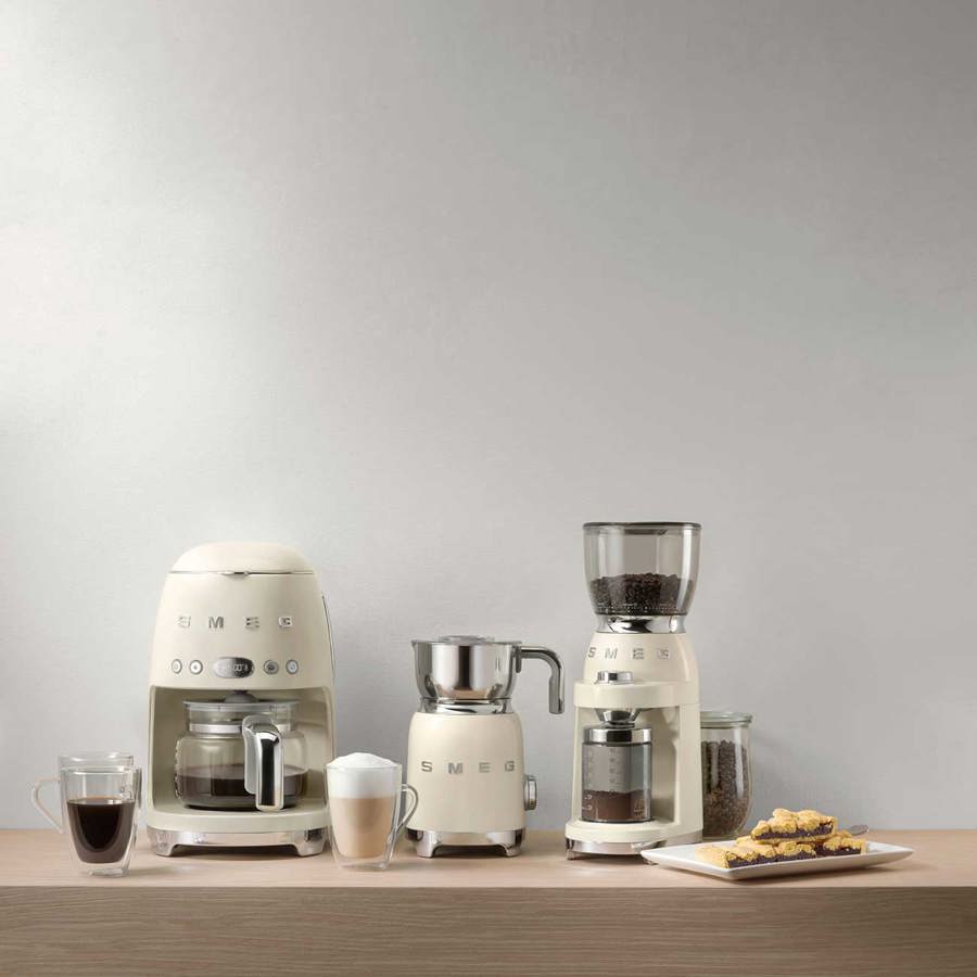 DCF02CRUK Drip Coffee Machine in Cream