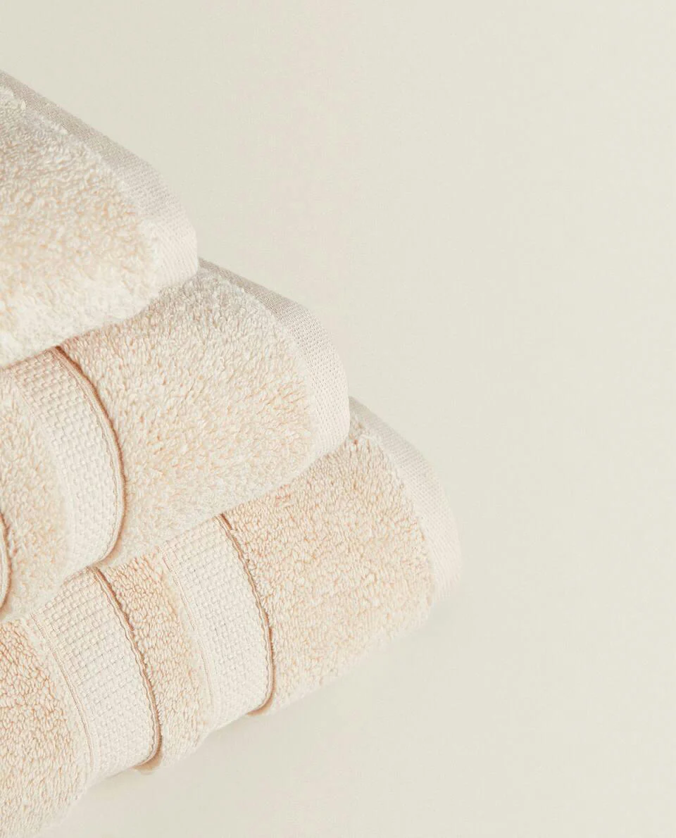 EXTRA SOFT TOWEL WITH DOUBLE BORDER