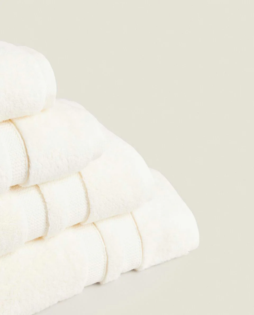 EXTRA SOFT TOWEL WITH DOUBLE BORDER