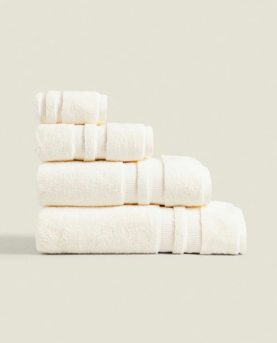 EXTRA SOFT TOWEL WITH DOUBLE BORDER