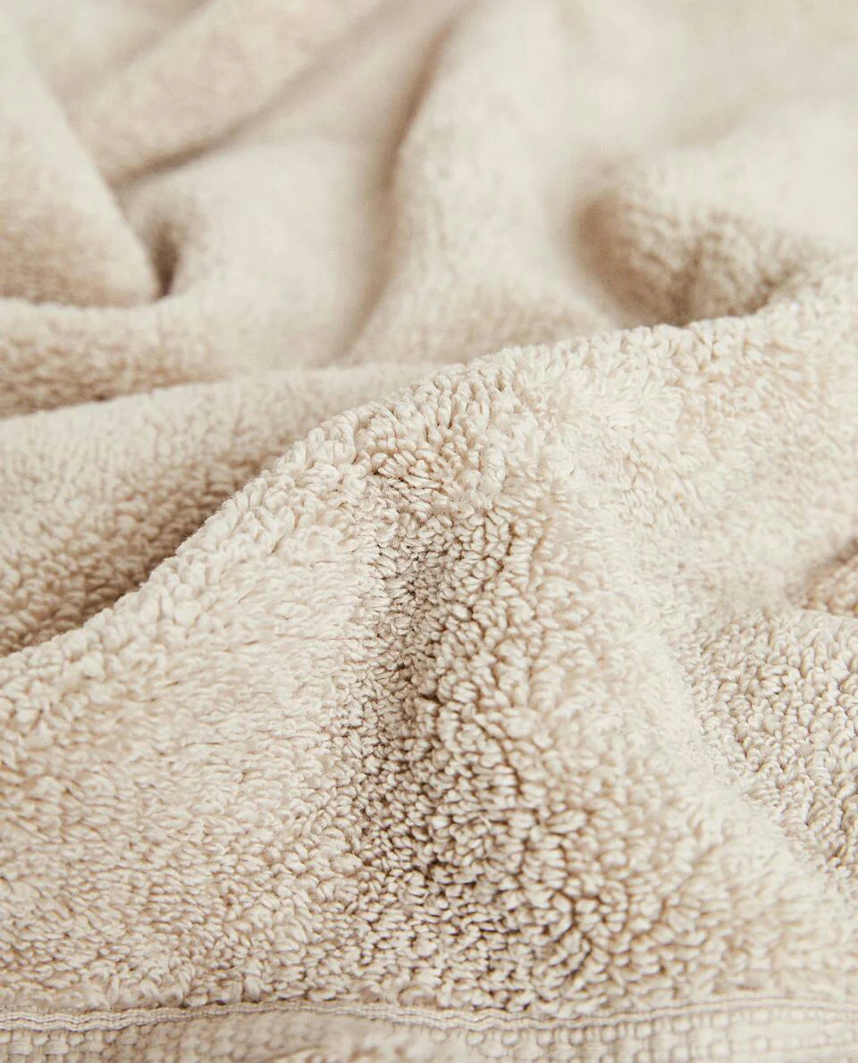 EXTRA SOFT TOWEL WITH DOUBLE BORDER