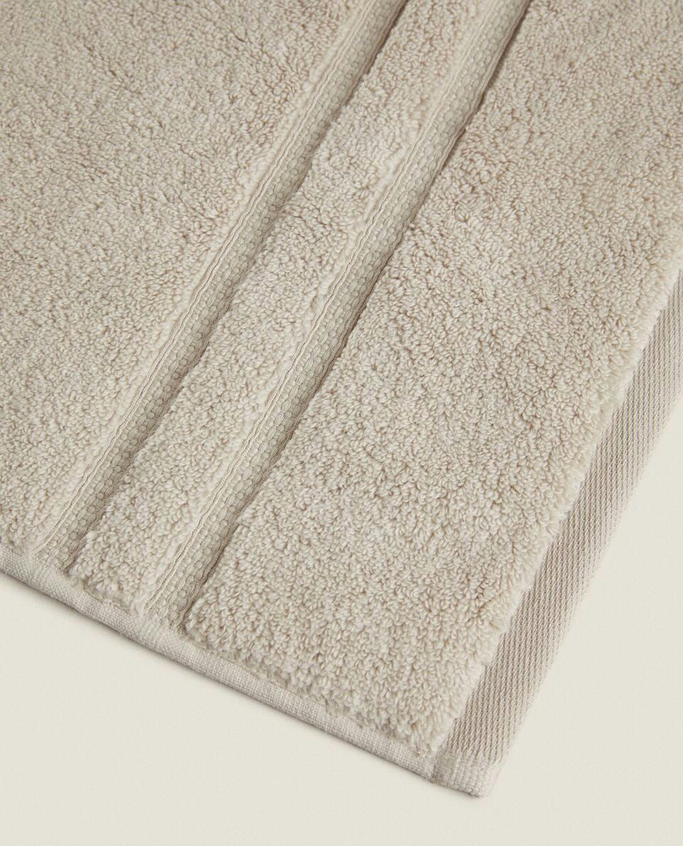 EXTRA SOFT TOWEL WITH DOUBLE BORDER