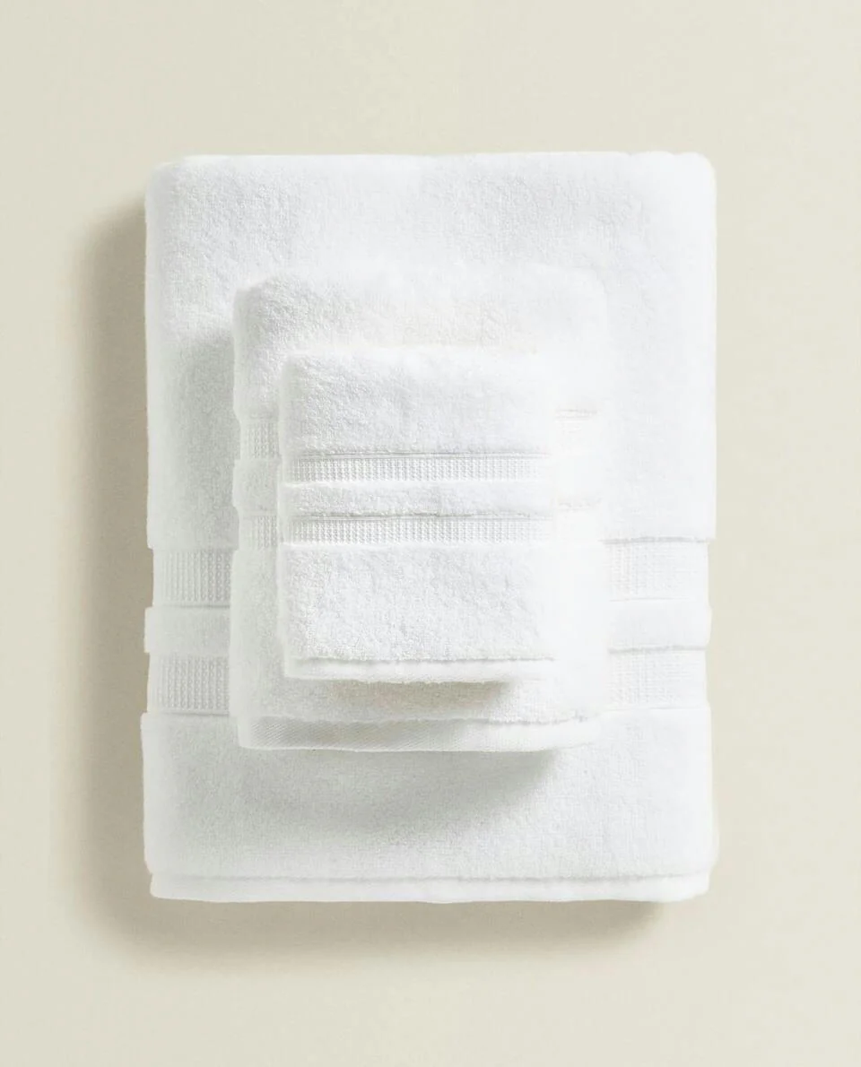 EXTRA SOFT TOWEL WITH DOUBLE BORDER
