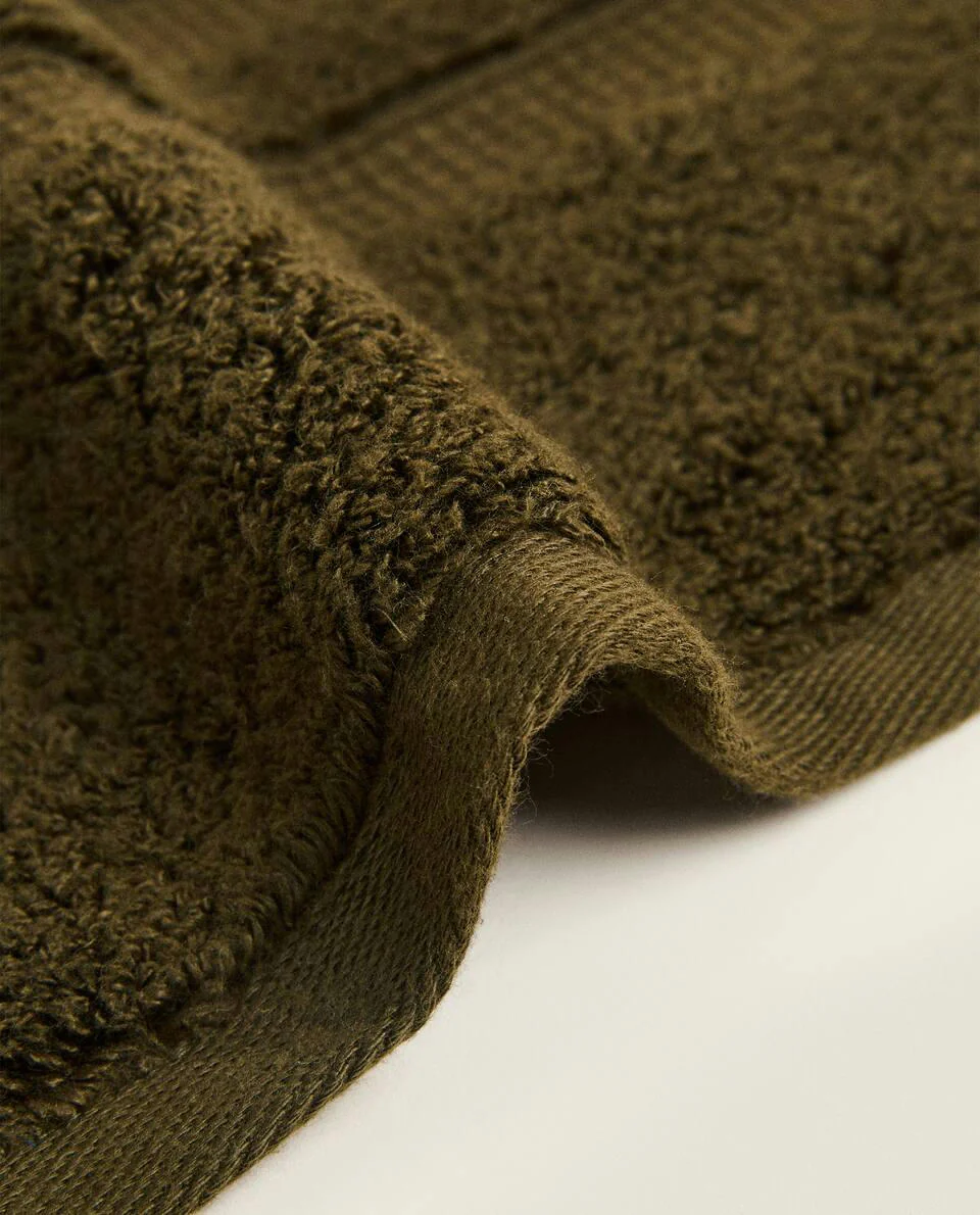 EXTRA SOFT TOWEL WITH DOUBLE BORDER