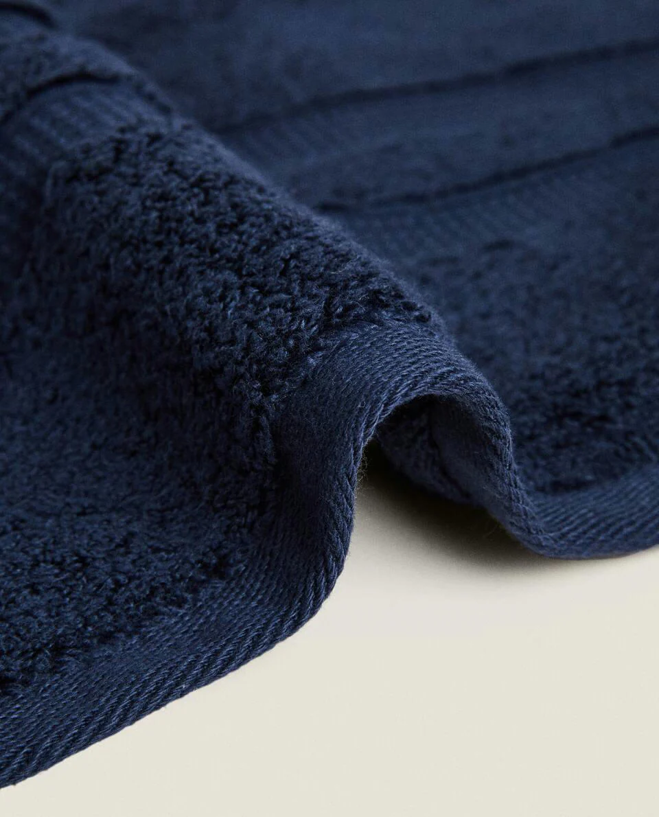 EXTRA SOFT TOWEL WITH DOUBLE BORDER
