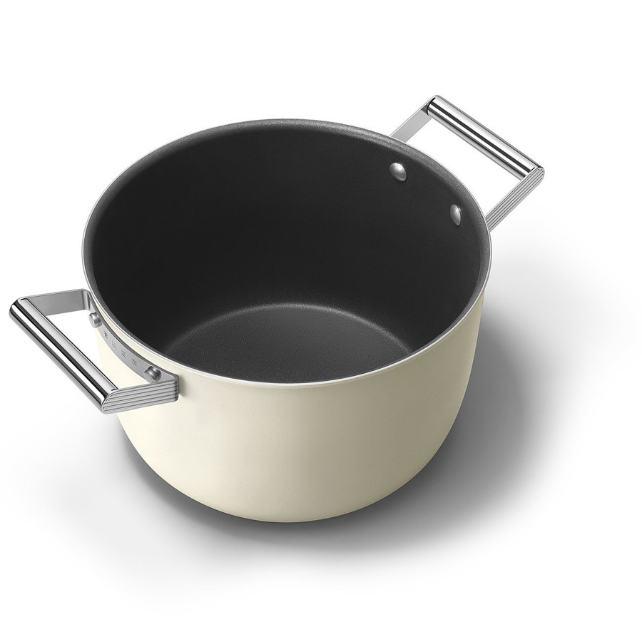 CKFC2611CRM Casserole Pan 26cm and Lid Cream