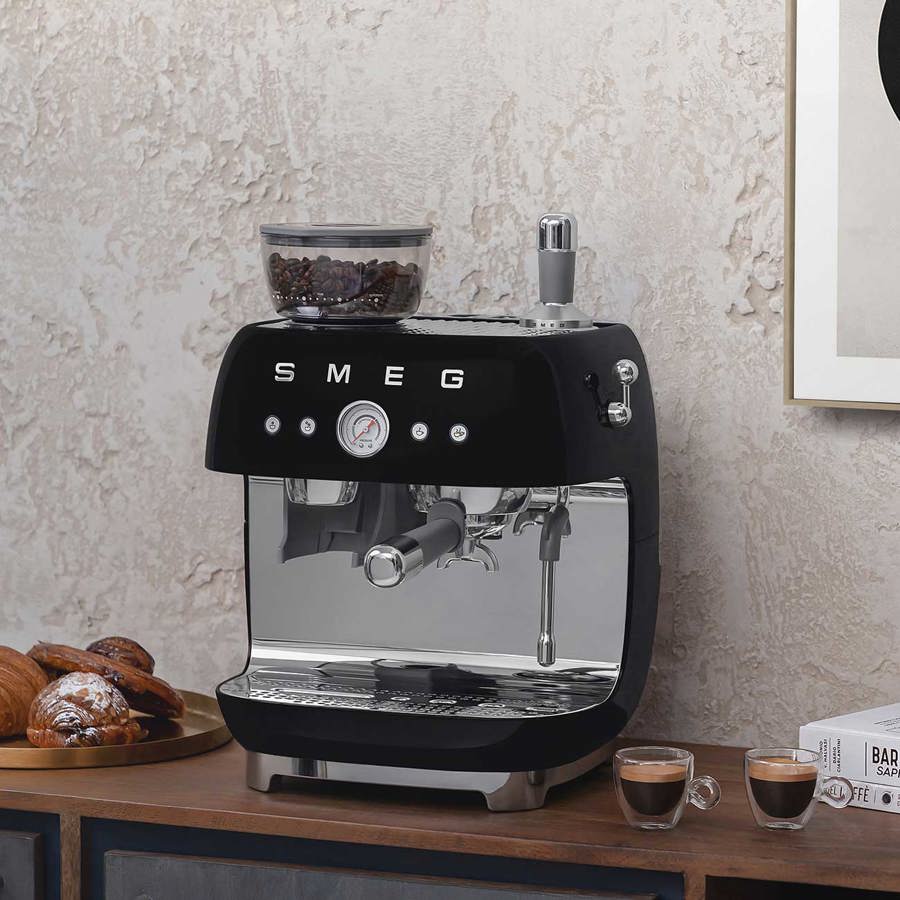 EGF03BLUK Espresso Coffee Machine with Grinder in Black