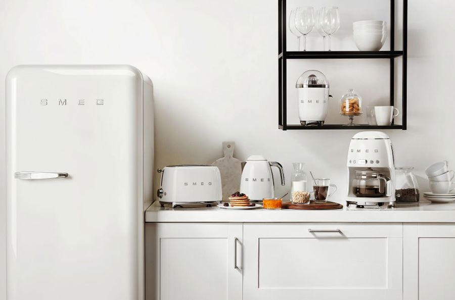 DCF02WHUK Drip Coffee Machine in White