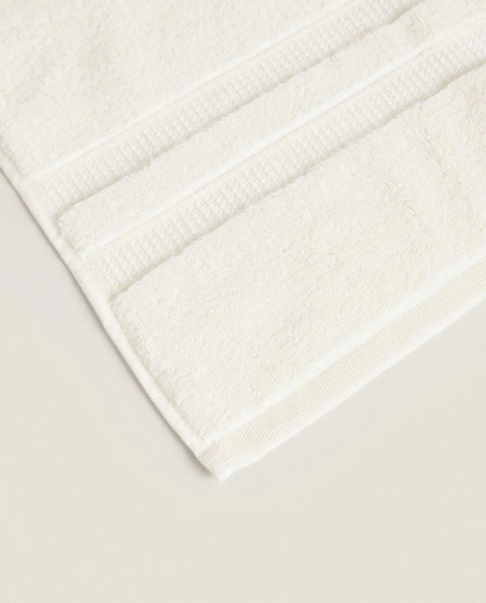 EXTRA SOFT TOWEL WITH DOUBLE BORDER