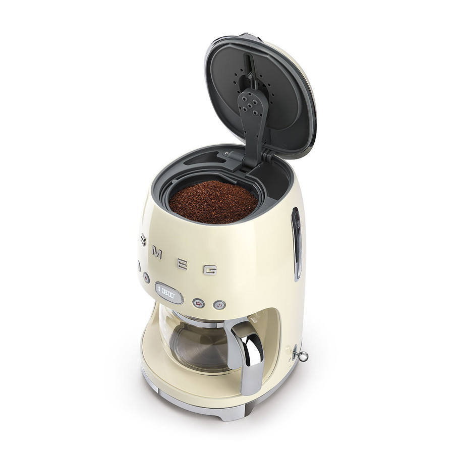 DCF02CRUK Drip Coffee Machine in Cream