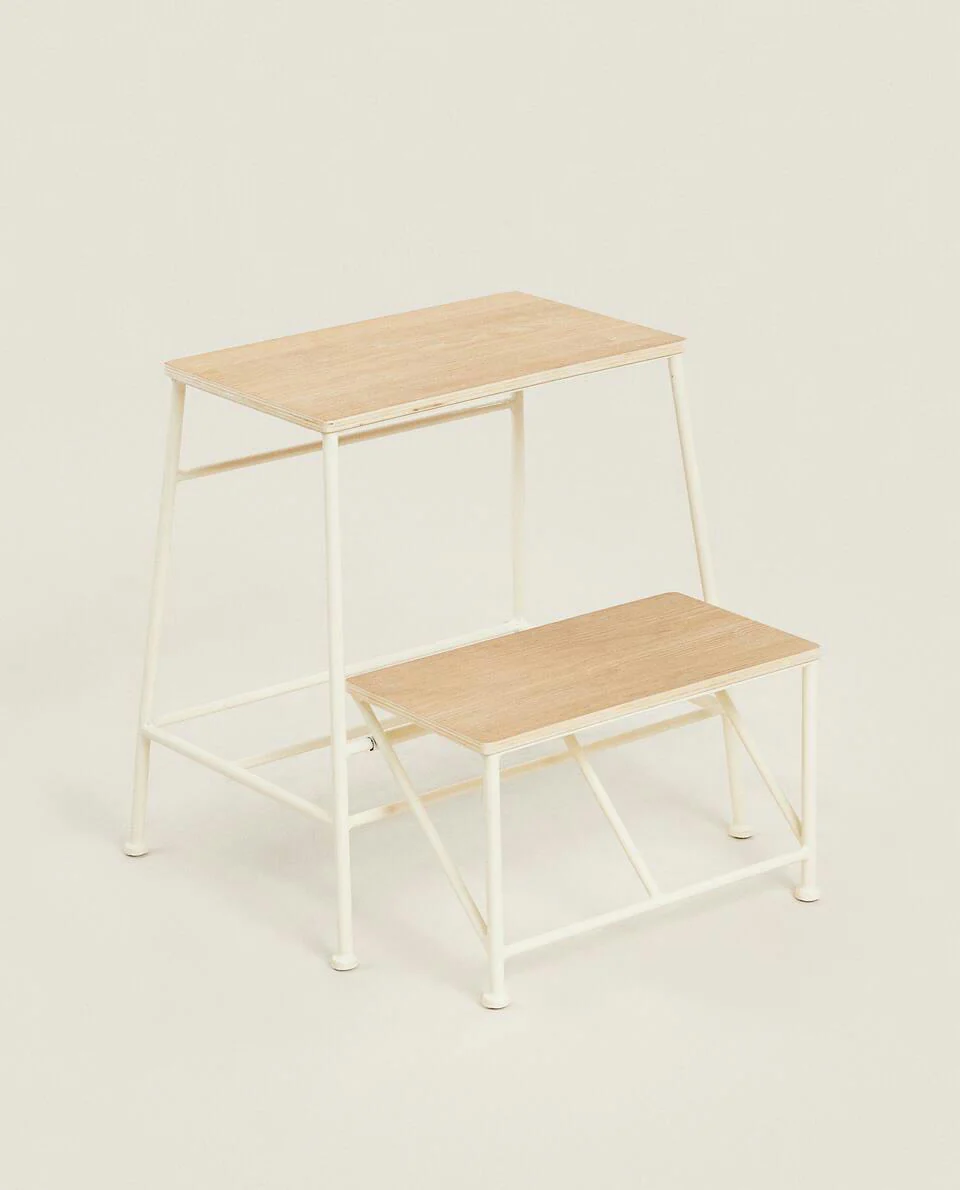 WOOD STOOL | LADDER