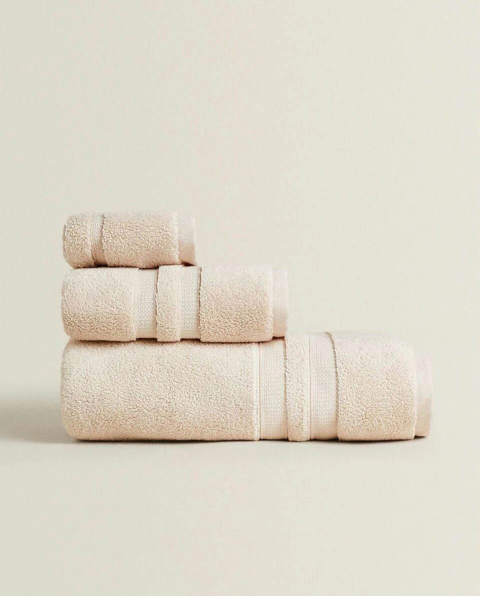 EXTRA SOFT TOWEL WITH DOUBLE BORDER