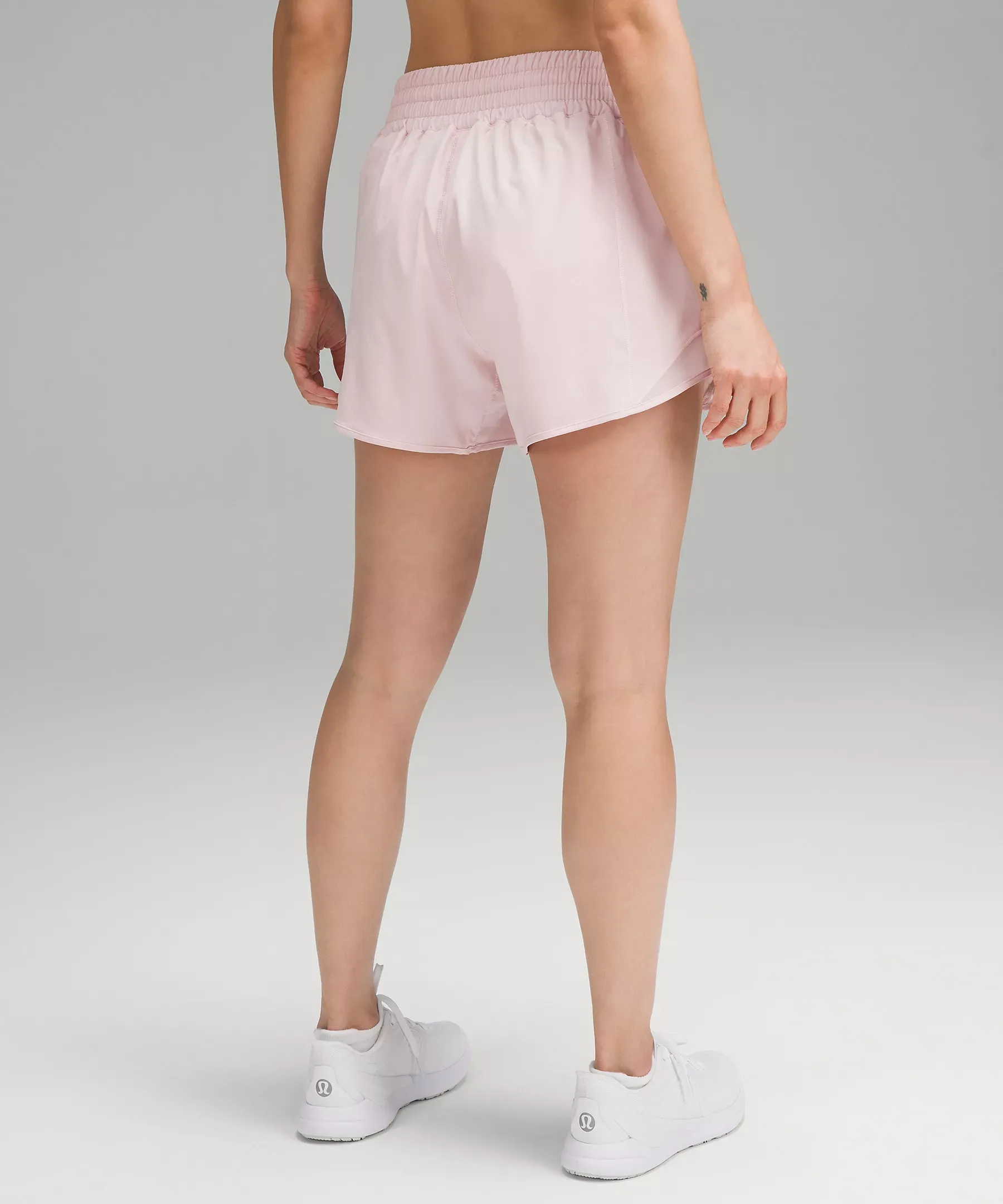 lululemon Hotty Hot High-Rise Lined Short 4′′