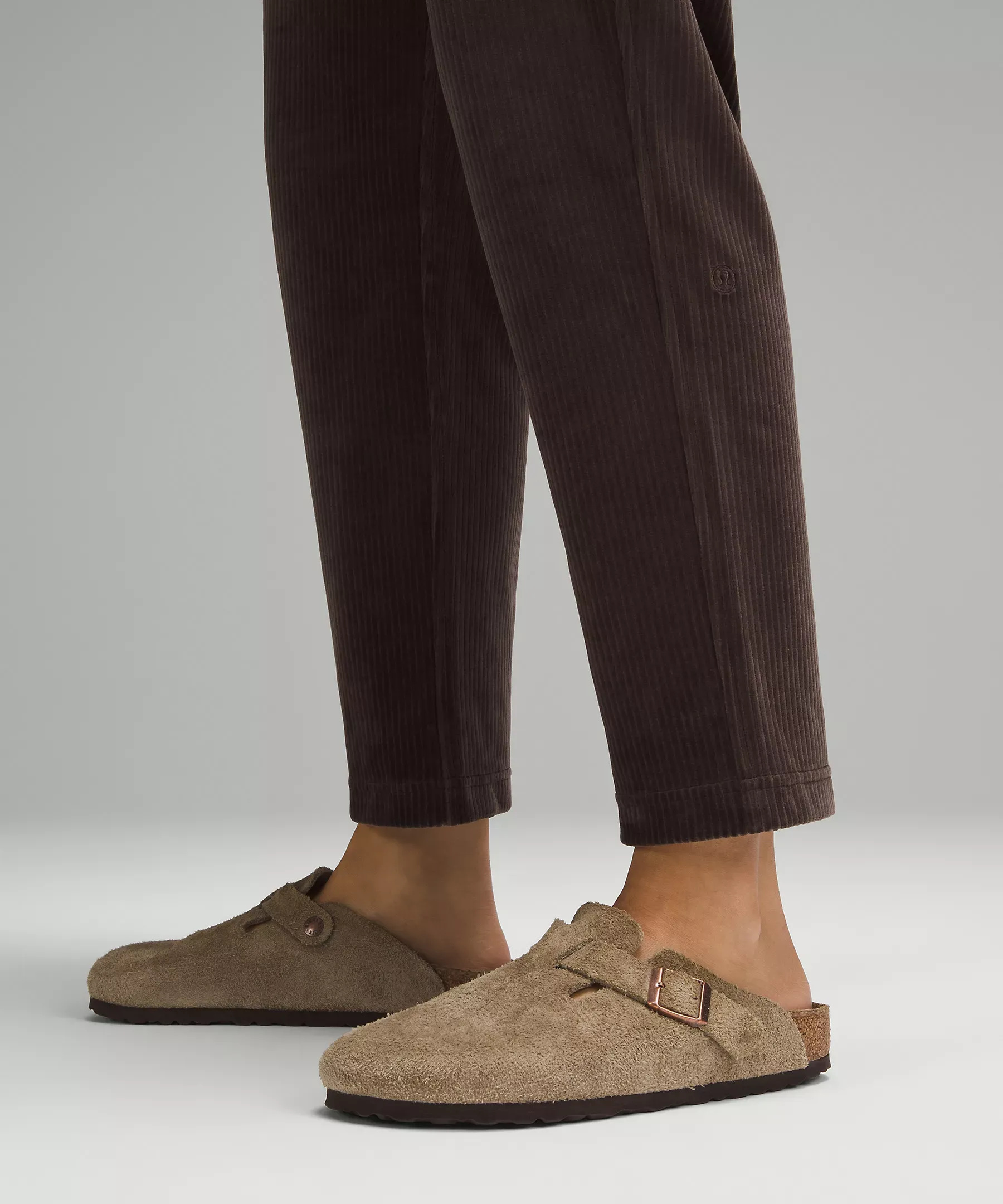 lululemon Scuba Mid-Rise Straight-Leg Pant 7/8 Length Velvet Cord