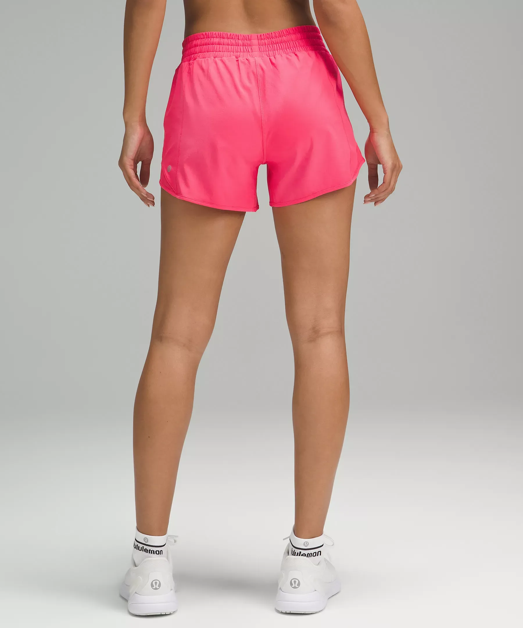 lululemon Hotty Hot High-Rise Lined Short 4′′