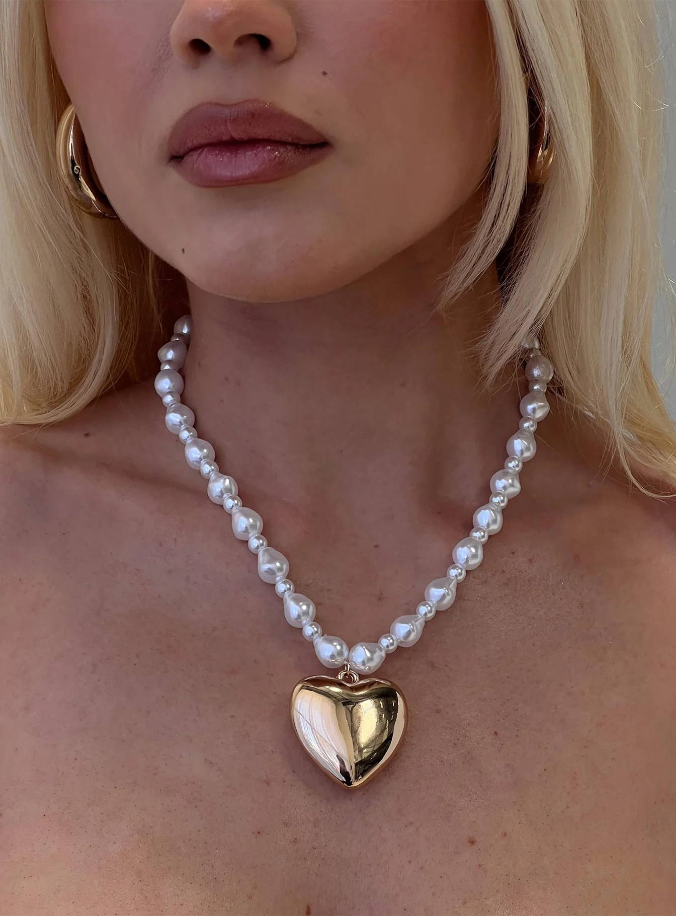 Pearl Necklace Gold