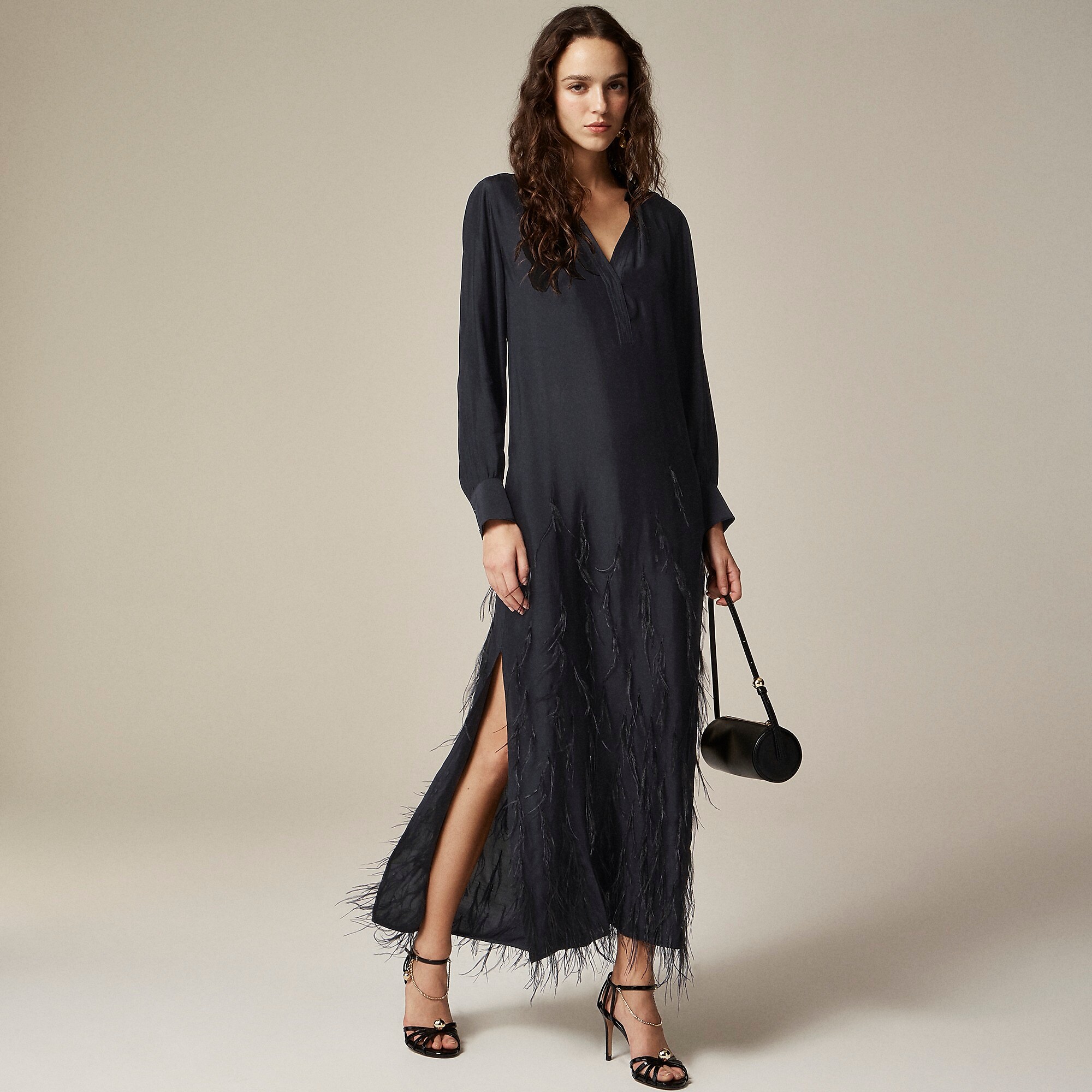 Bungalow dress with feather hem