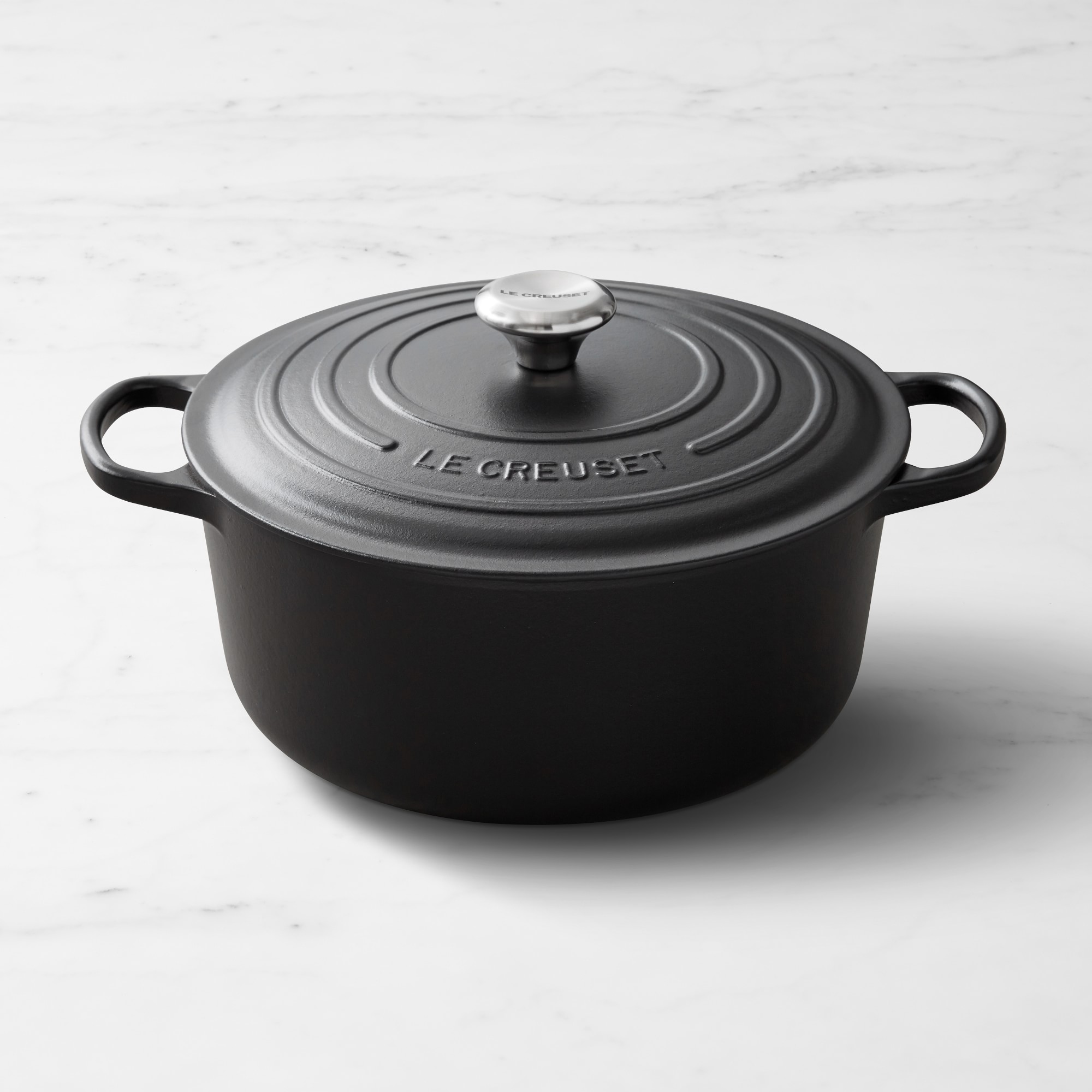 Le Creuset Signature Enameled Cast Iron Round Dutch Oven