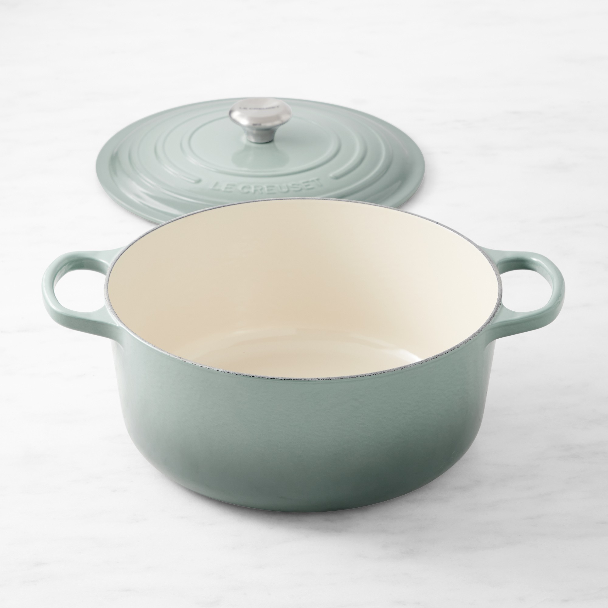 Le Creuset Signature Enameled Cast Iron Round Dutch Oven