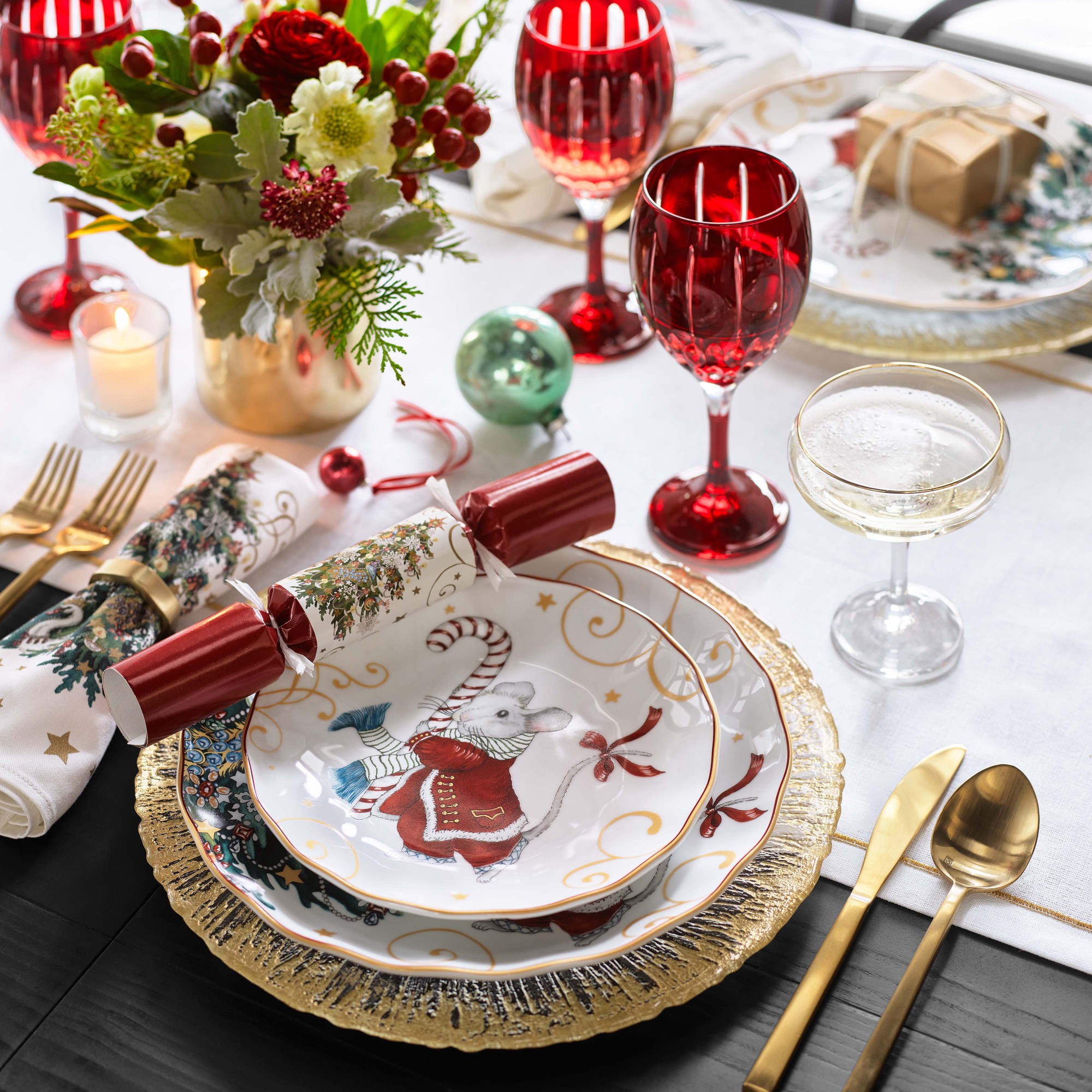 Twas the Night Before Christmas Party Crackers, Set of 12