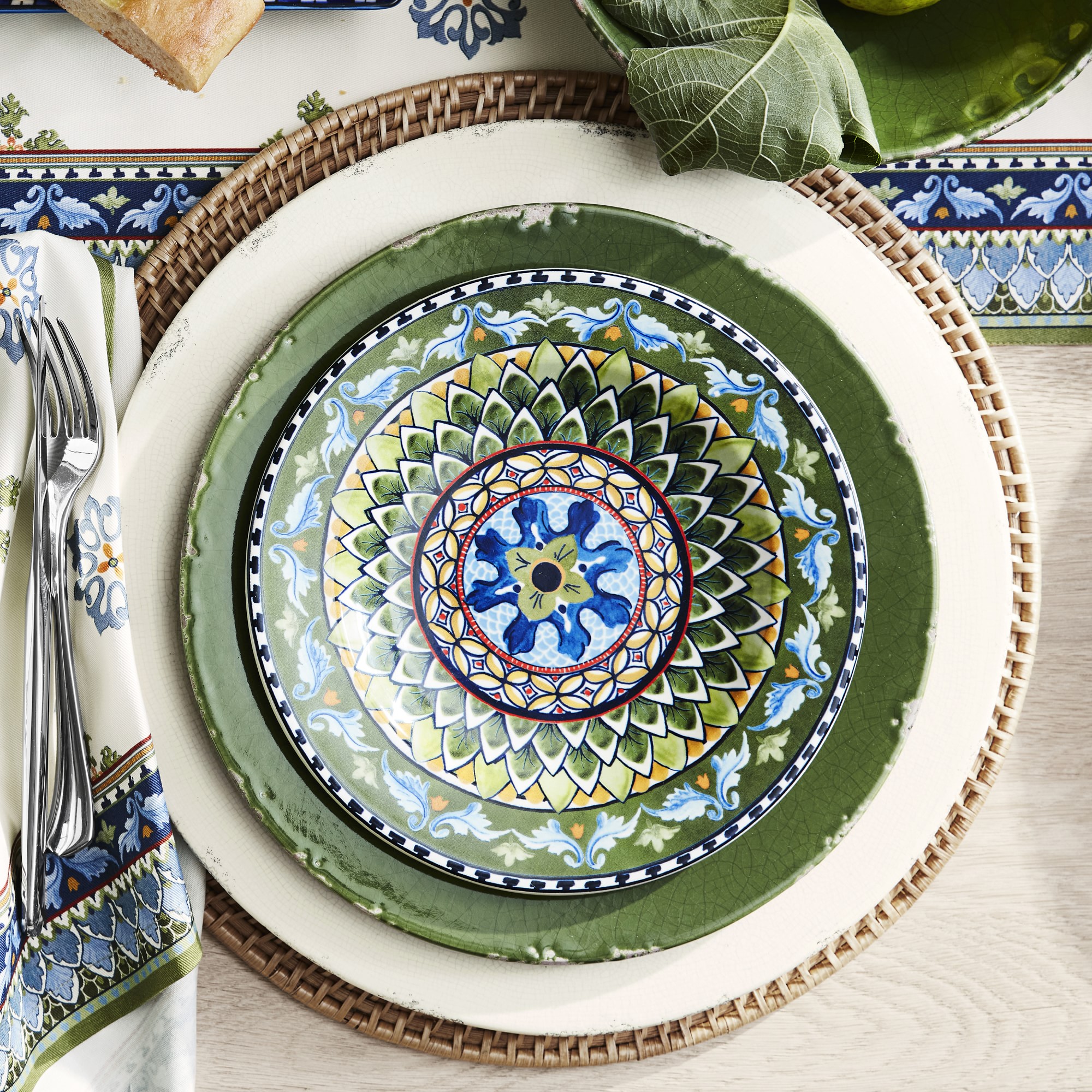 Sicily Verdi Table Runner