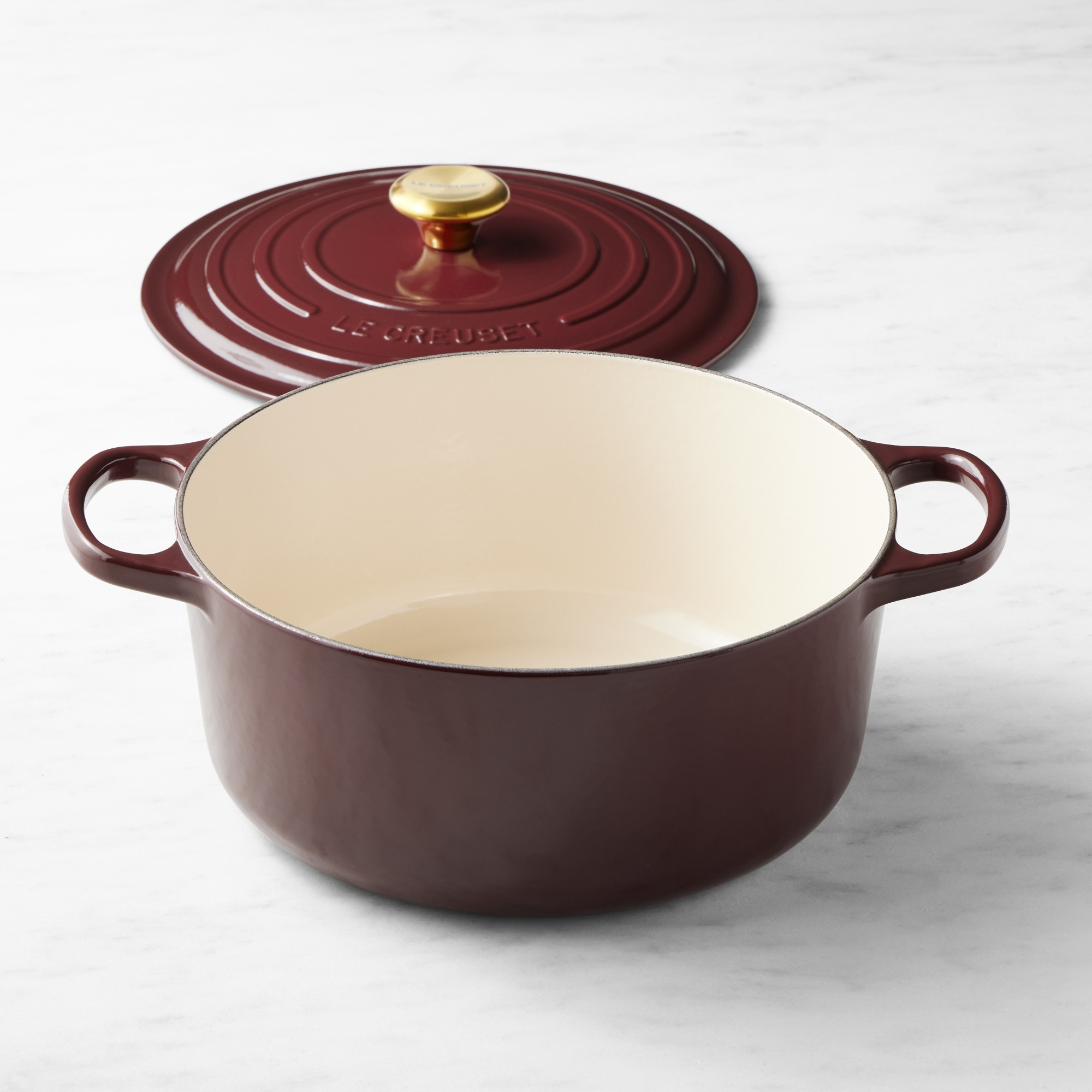 Le Creuset Signature Enameled Cast Iron Round Dutch Oven