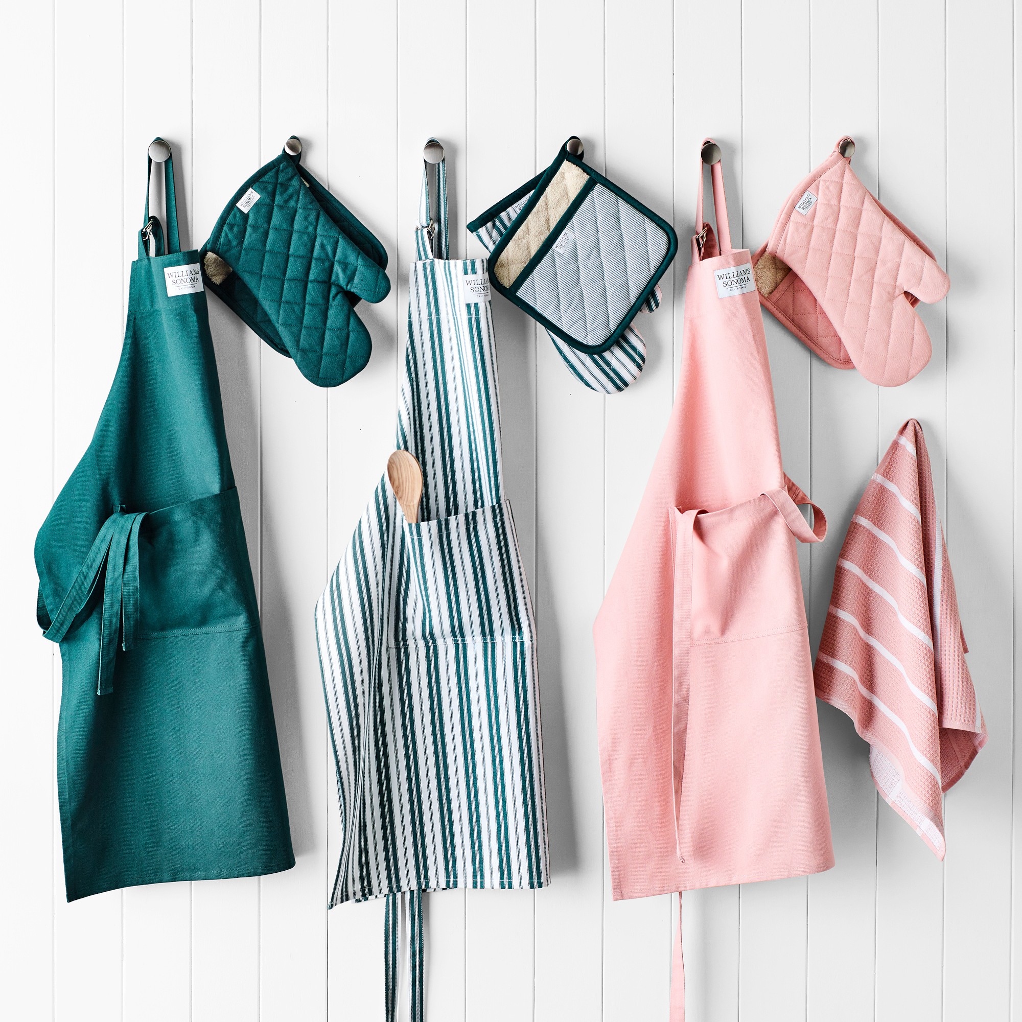 Williams Sonoma Solid Oven Mitt