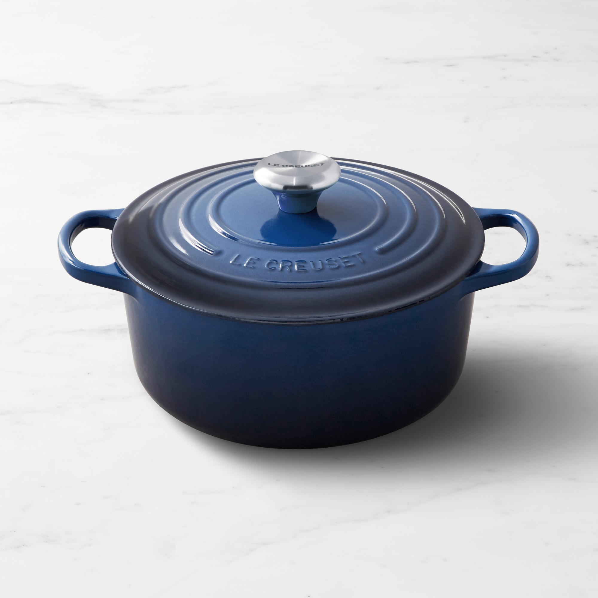 Le Creuset Signature Enameled Cast Iron Round Dutch Oven