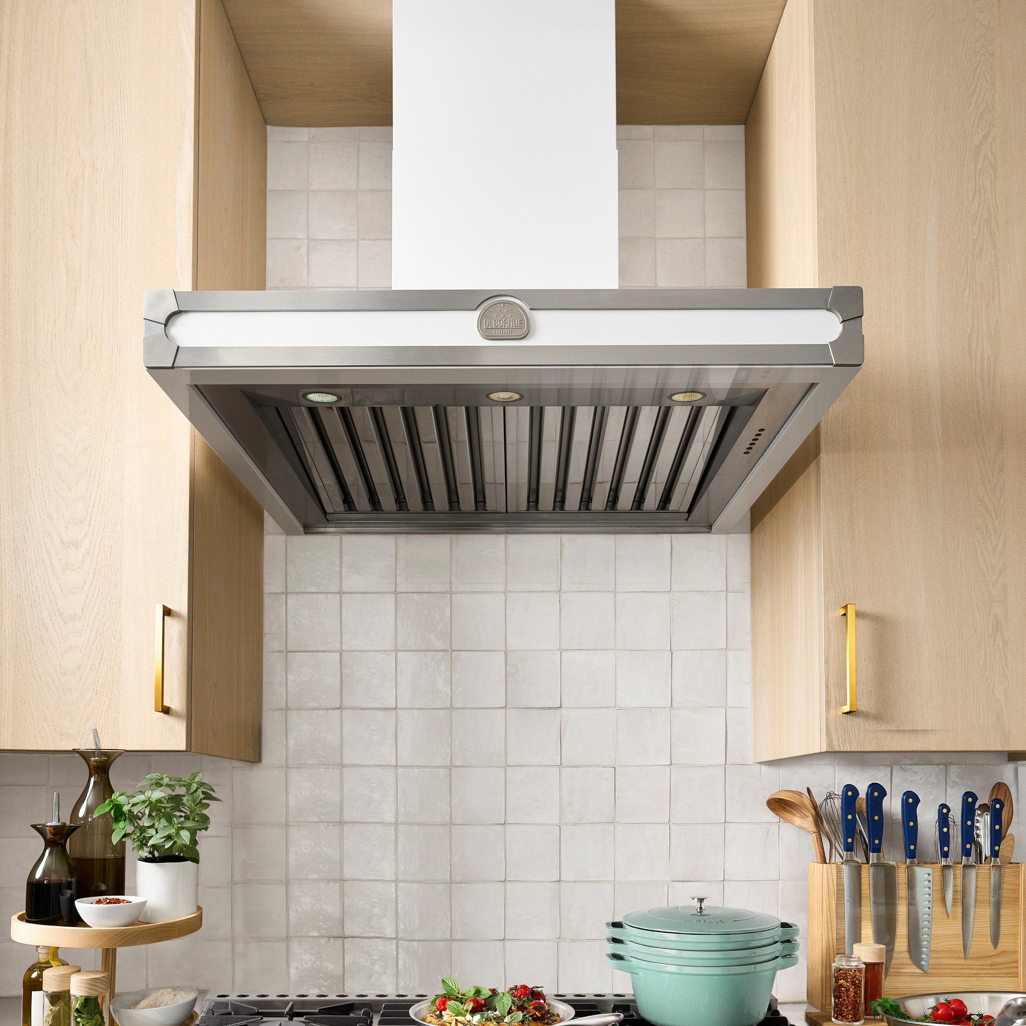 La Cornue CornuFé 90 Albertine Range & Hood