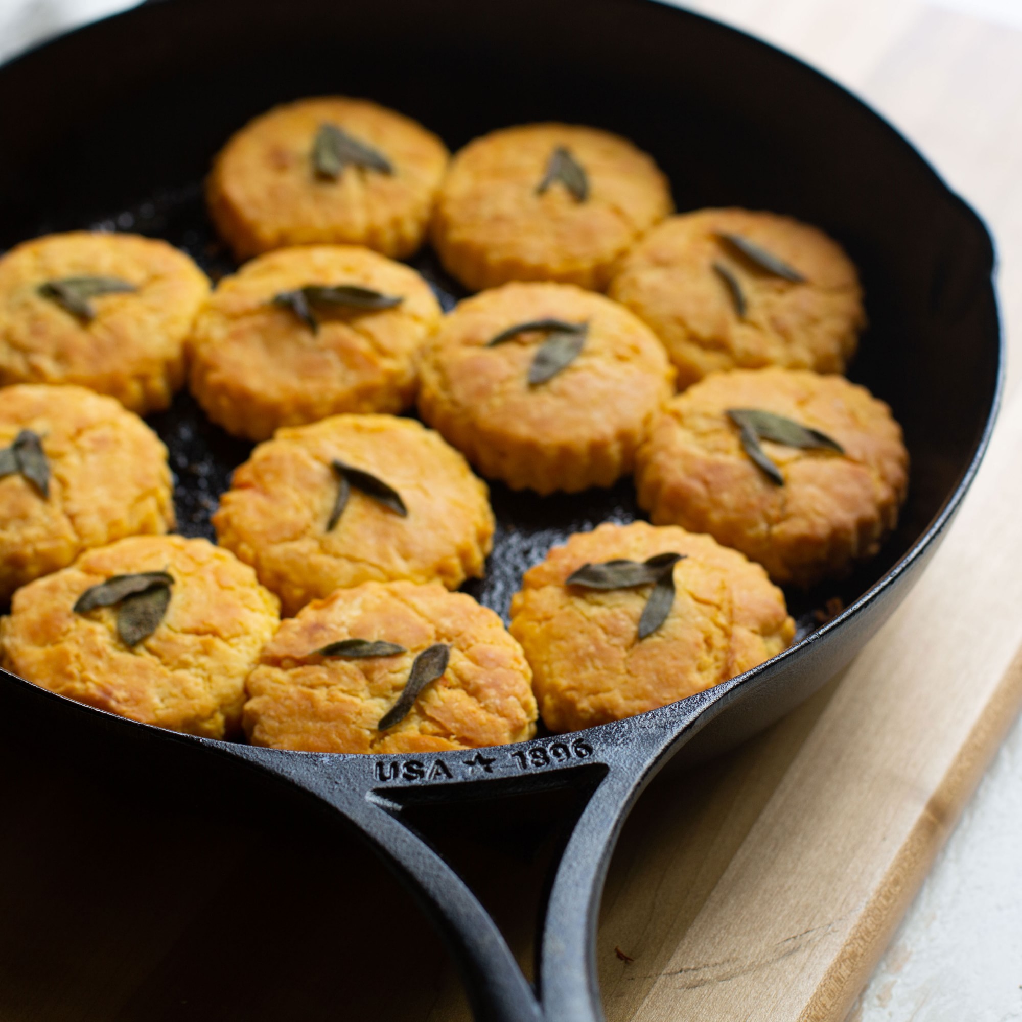 Lodge Blacklock Triple Seasoned Cast Iron 3-Piece Dutch Oven and Skillet Set