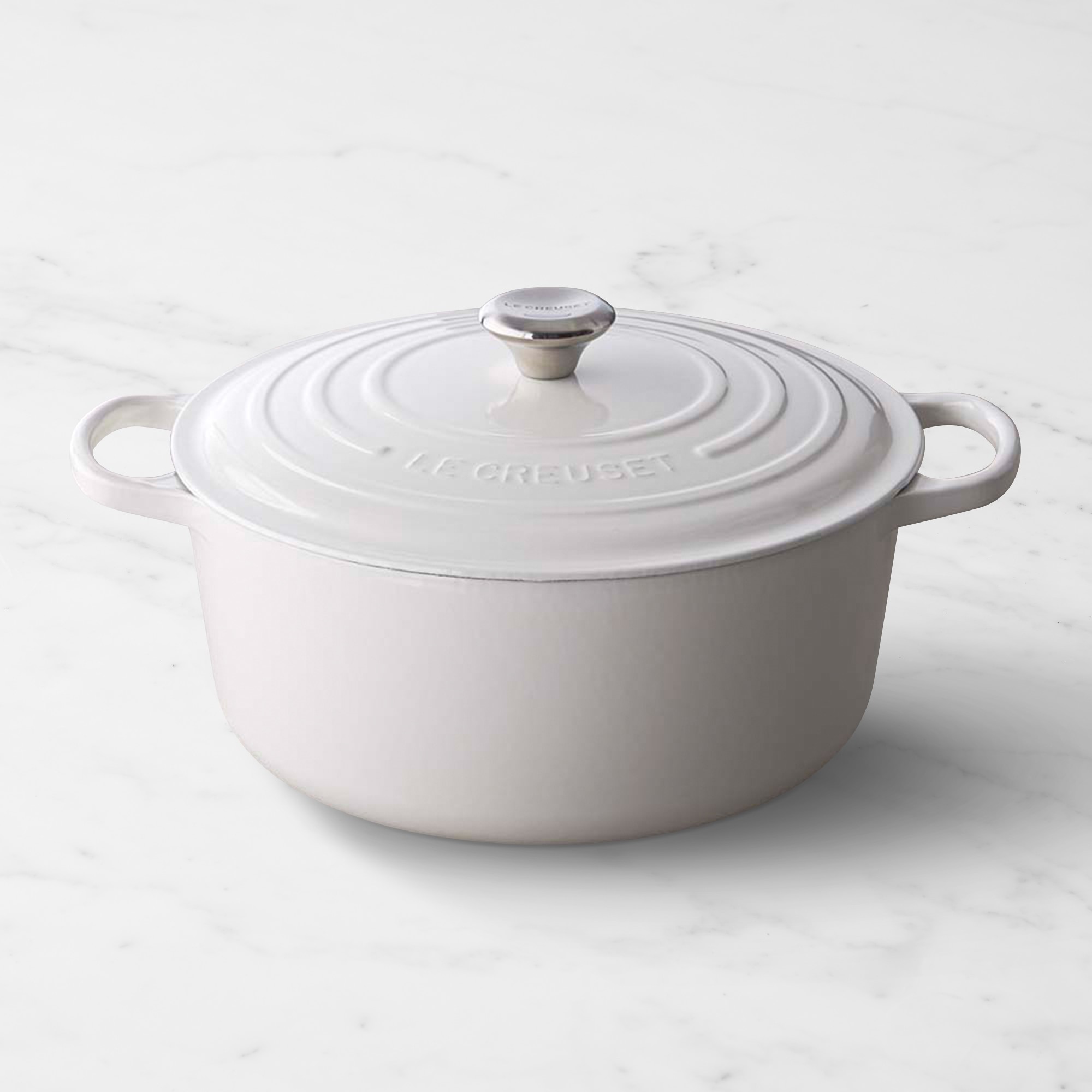 Le Creuset Signature Enameled Cast Iron Round Dutch Oven
