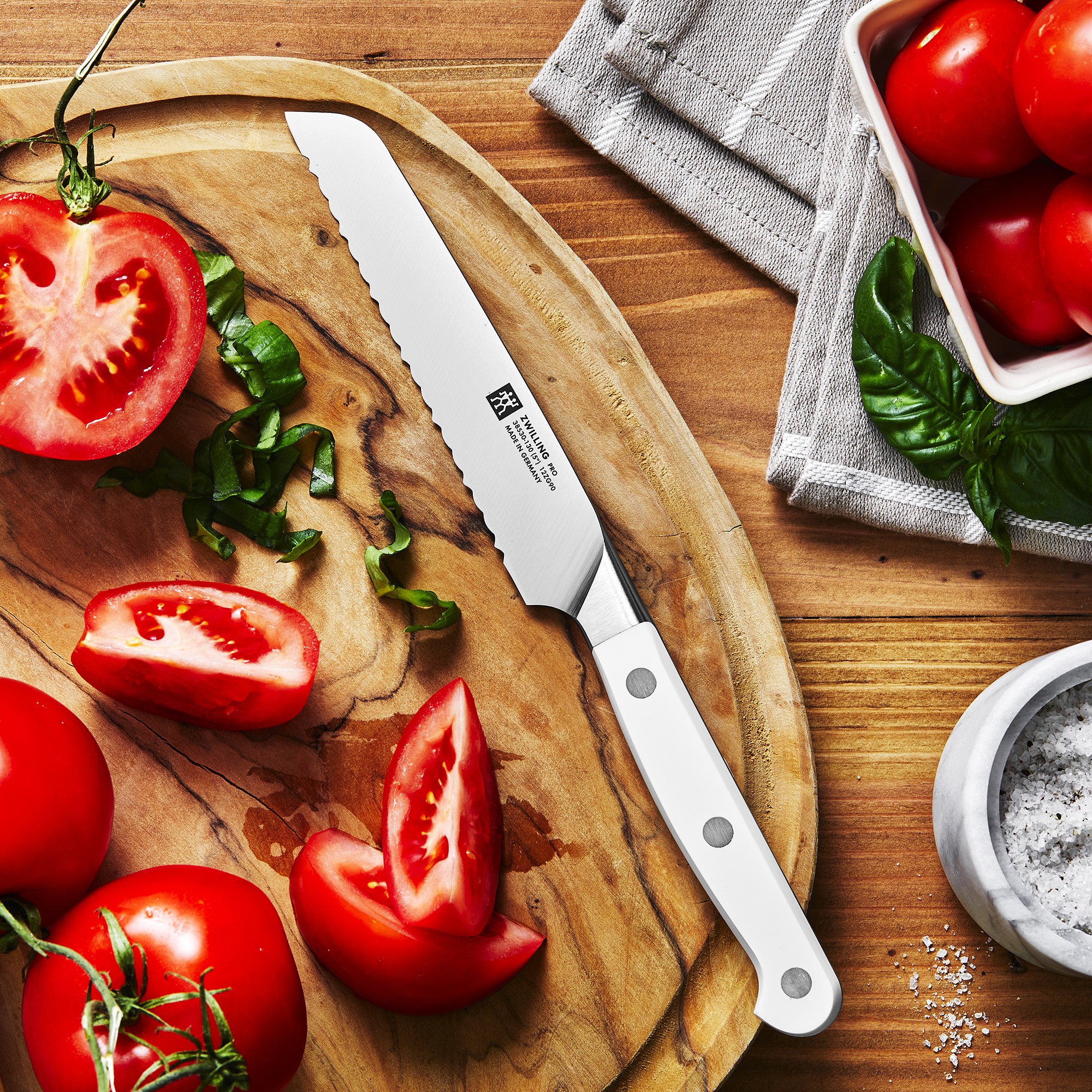 Zwilling Pro Le Blanc Bread Knife, 9