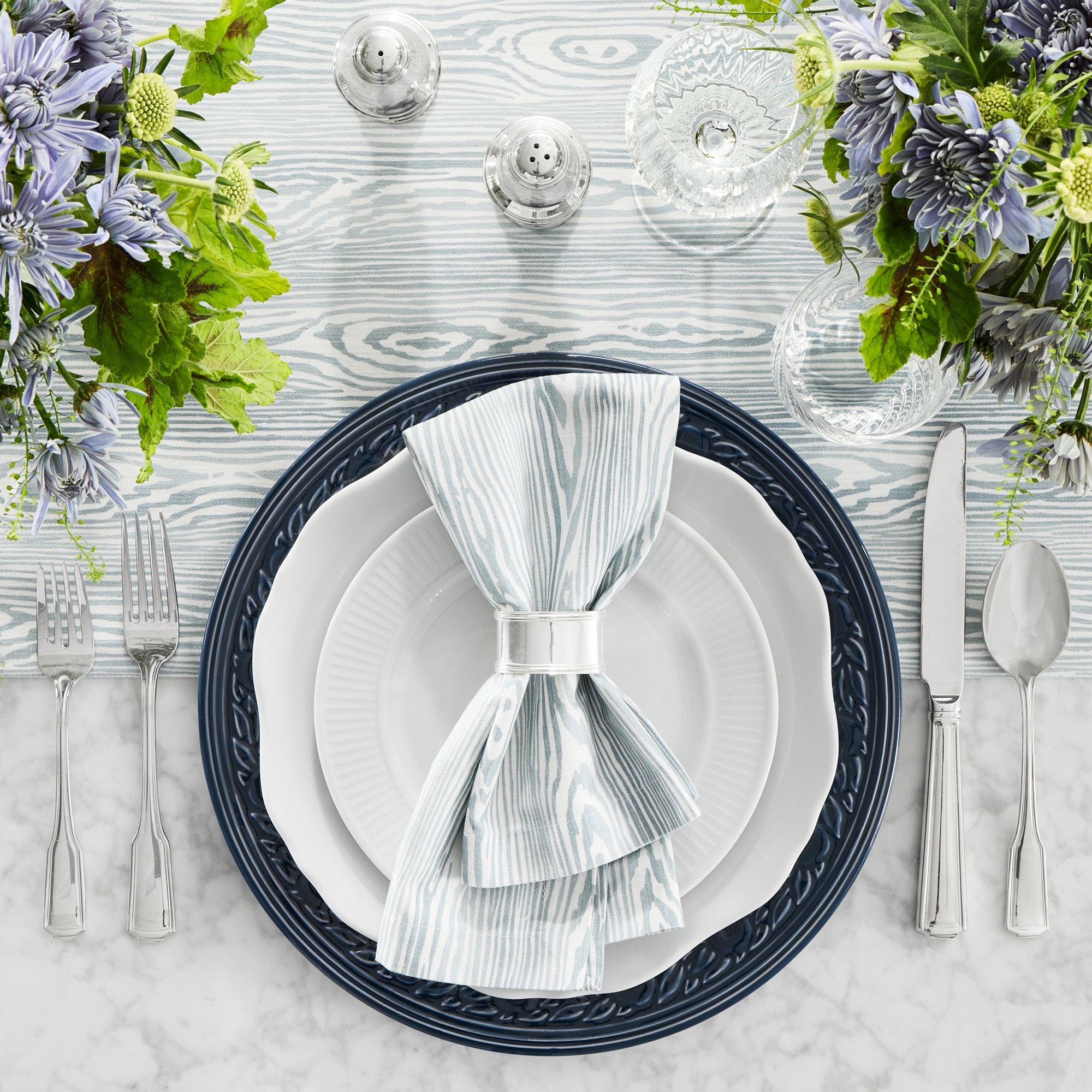 Morris & Co. x Williams Sonoma Cotswold Stoneware Charger