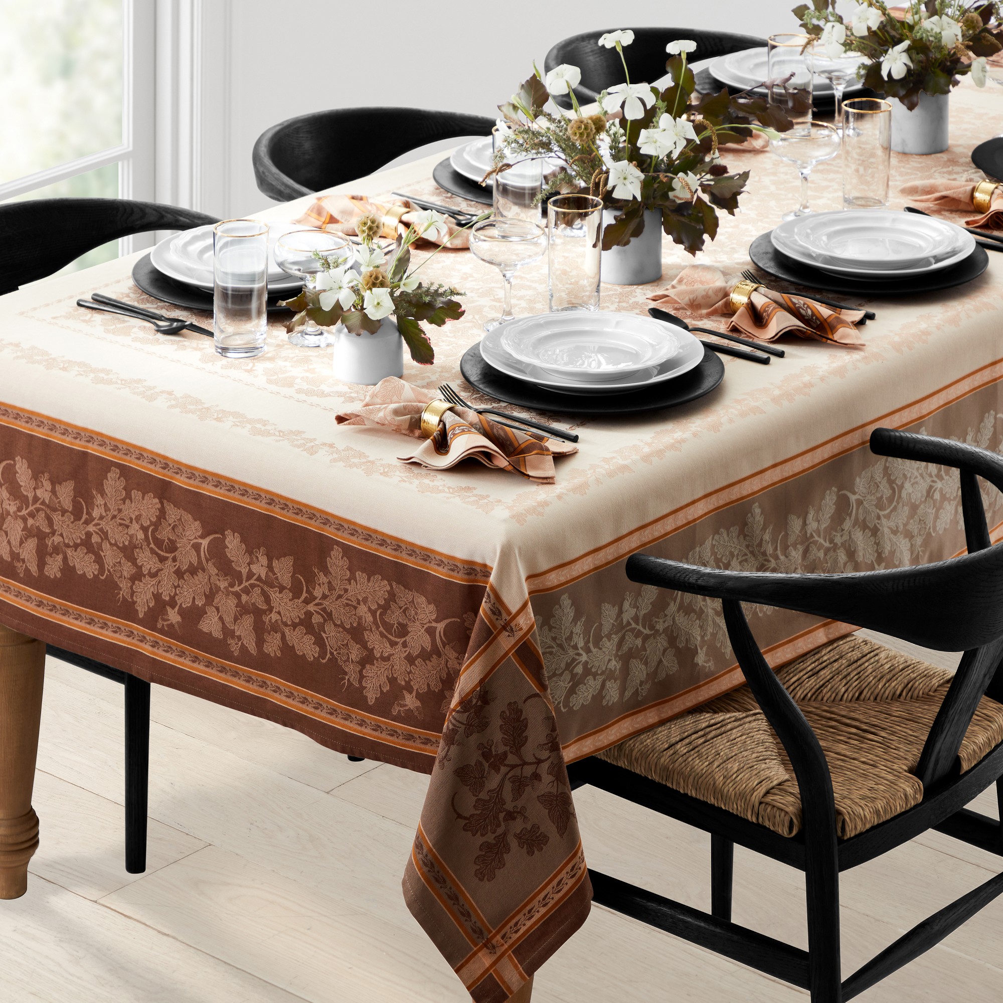 Jacquard Foliage Tablecloth