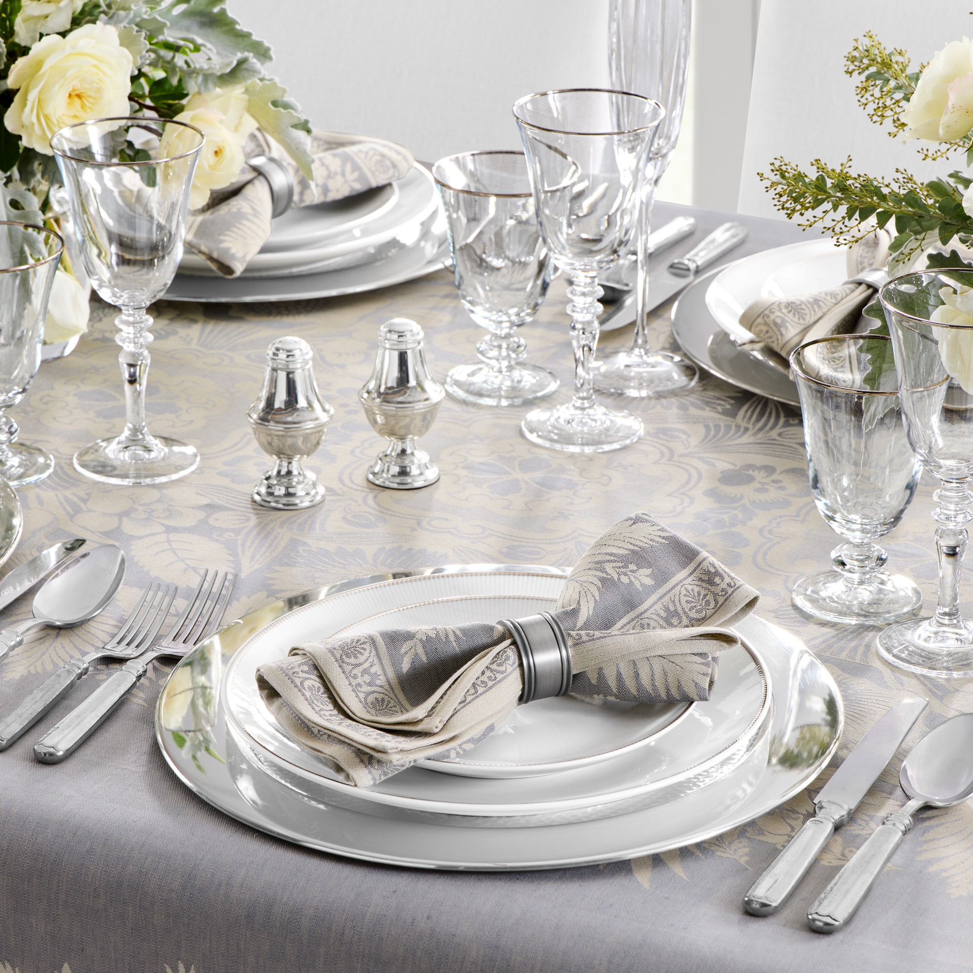 Vintage Floral Jacquard Tablecloth