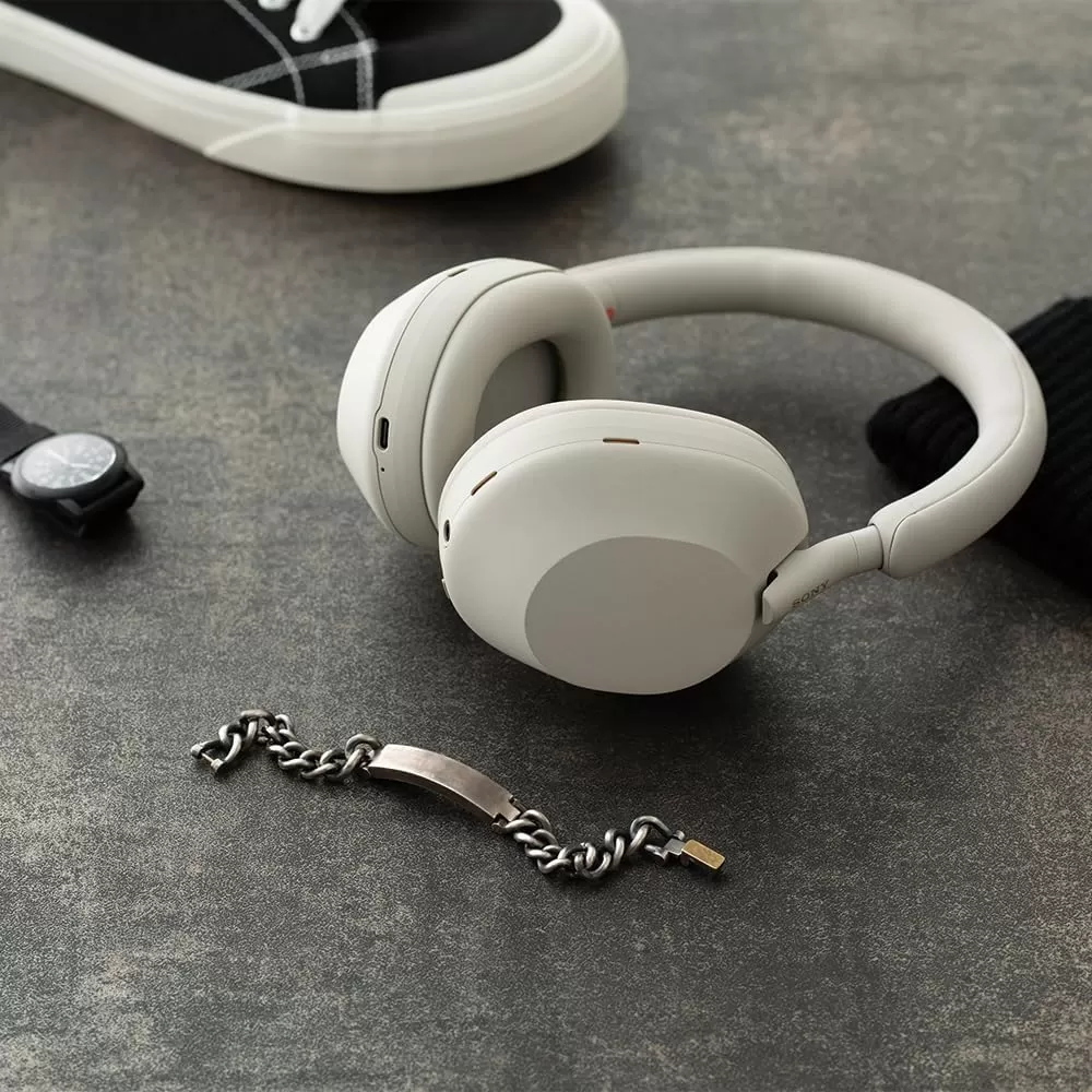 Sony WH-1000XM5 Noise Canceling Wireless Headphones - 30hr Battery Life - Over-Ear Style - Optimized for Alexa and Google Assistant - Built-in mic for Calls - Silver