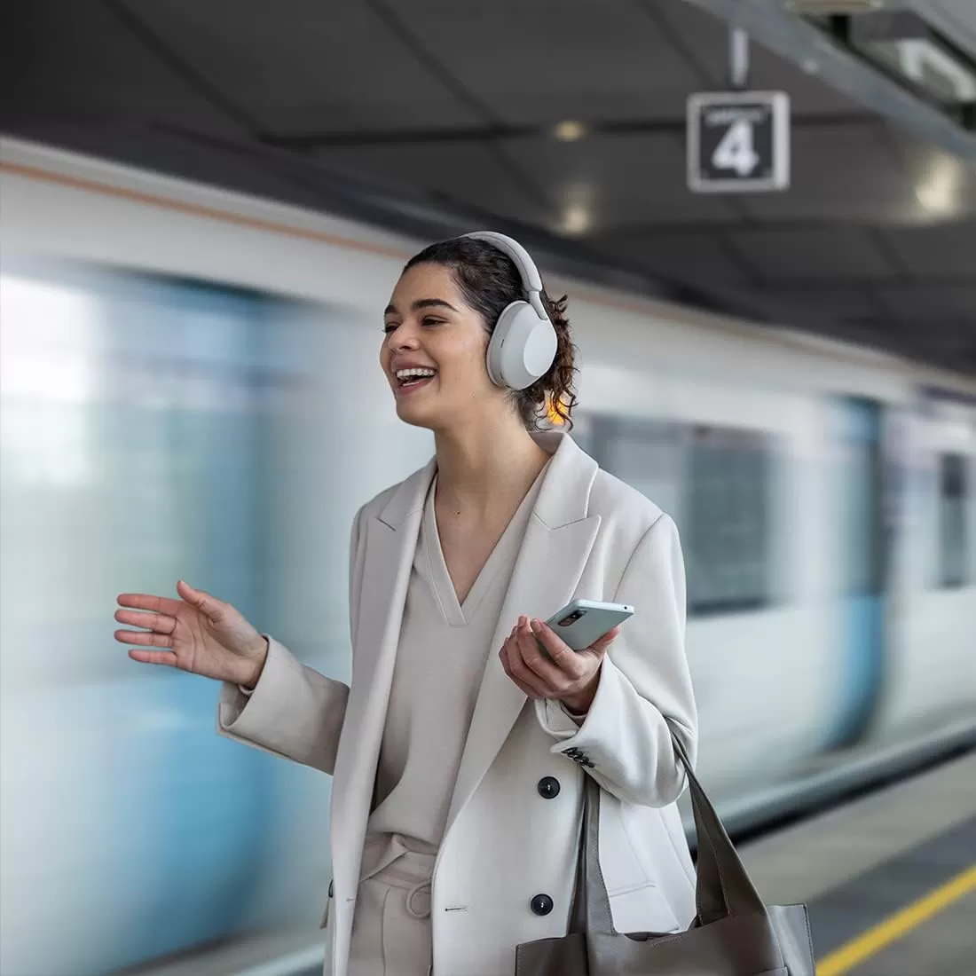 Sony WH-1000XM5 Noise Canceling Wireless Headphones - 30hr Battery Life - Over-Ear Style - Optimized for Alexa and Google Assistant - Built-in mic for Calls - Silver