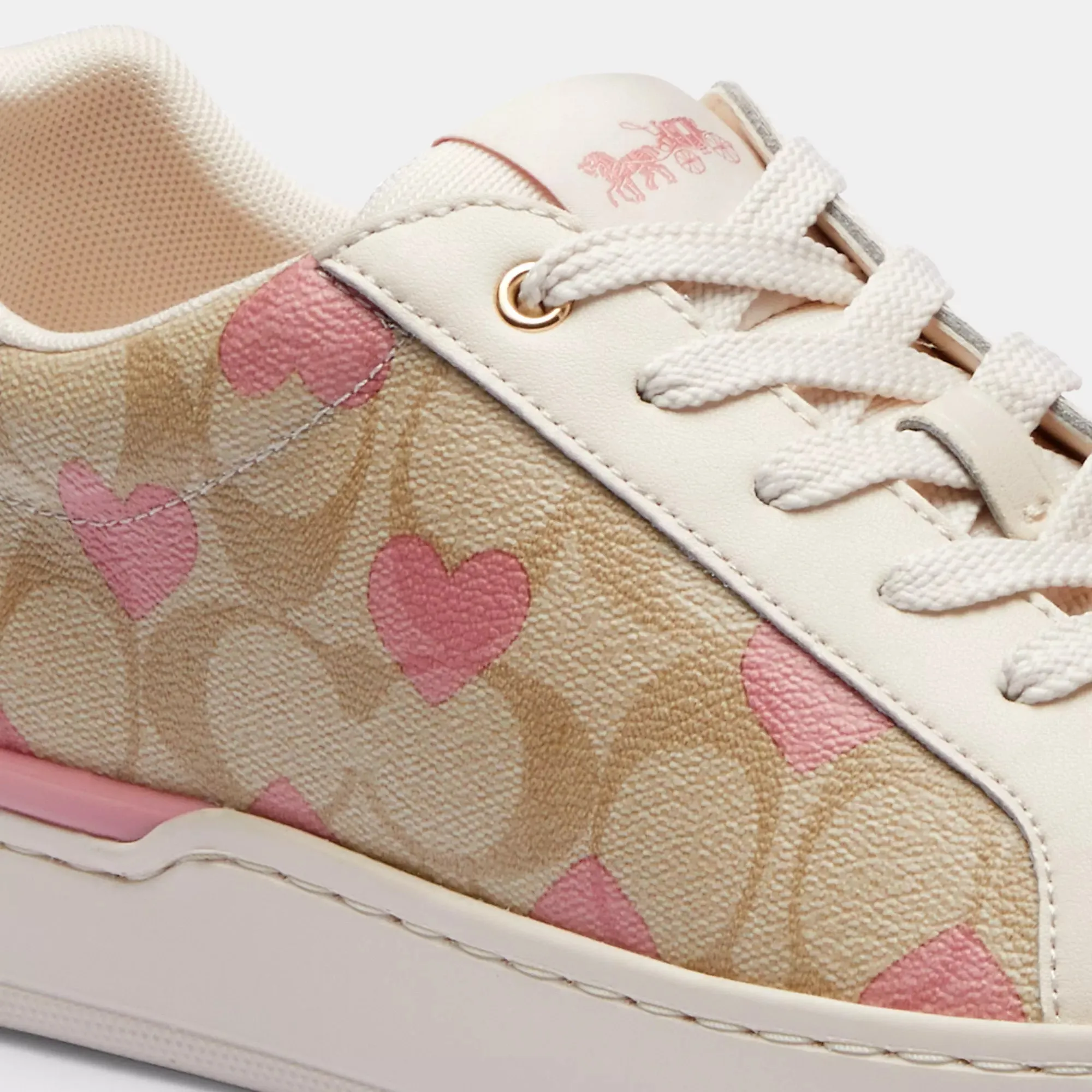 Outlet Clip Low Top Sneaker In Signature Canvas With Hearts