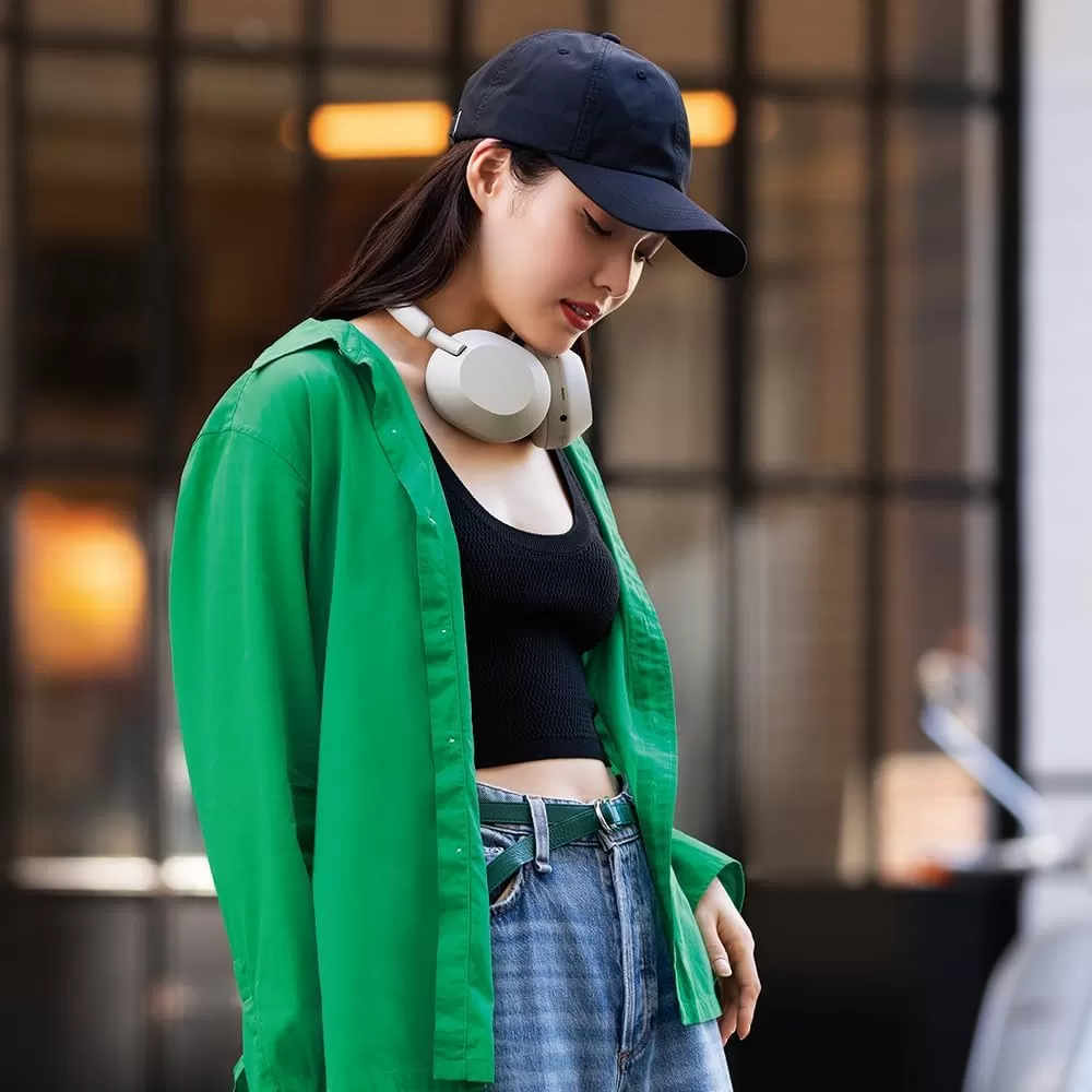 Sony WH-1000XM5 Noise Canceling Wireless Headphones - 30hr Battery Life - Over-Ear Style - Optimized for Alexa and Google Assistant - Built-in mic for Calls - Silver