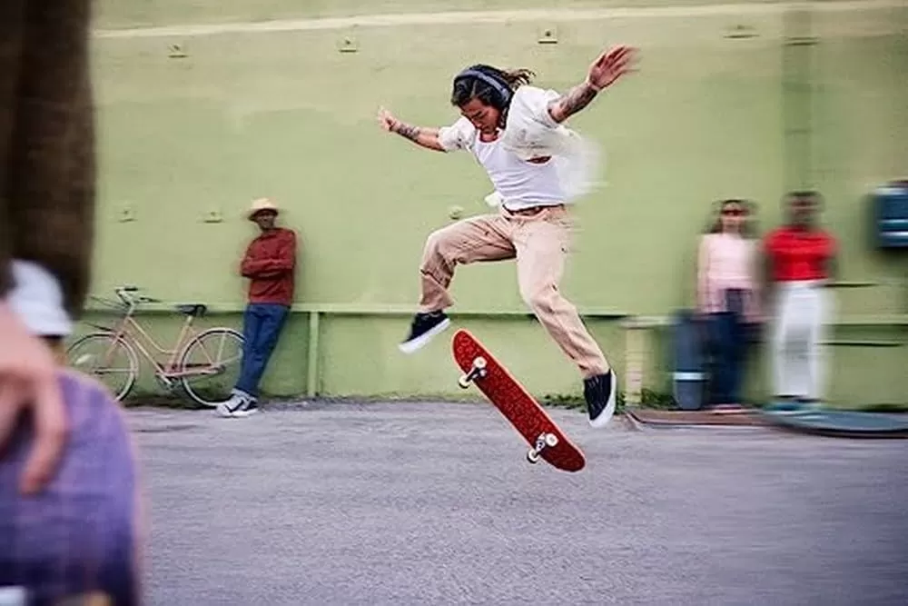 Bose QuietComfort 45 Wireless Bluetooth Noise Cancelling Headphones, Over-Ear Headphones with Microphone, Personalized Noise Cancellation and Sound, Triple Black