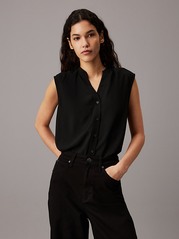 Collarless Sleeveless Blouse