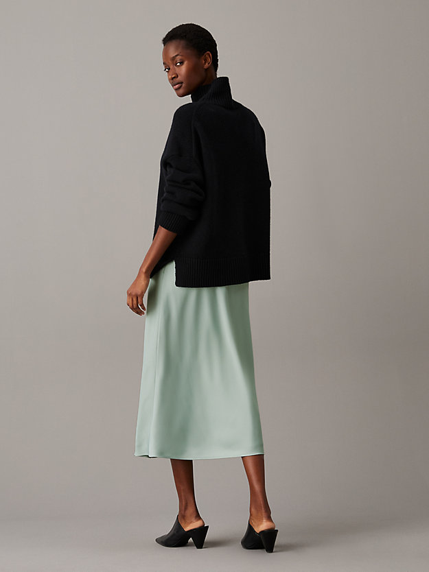 Slim Crepe Midi Skirt