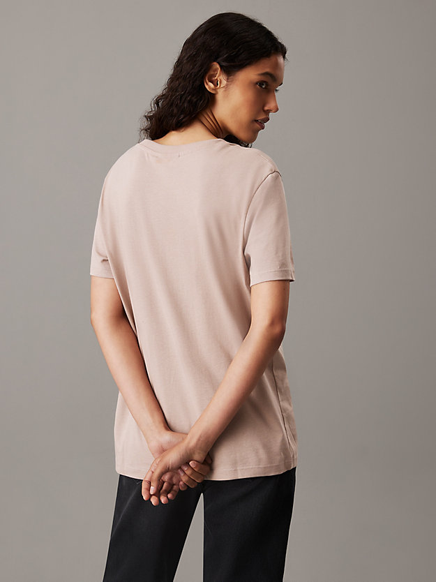 Monogram Badge V-neck T-shirt