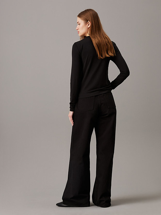 Slim Modal Top