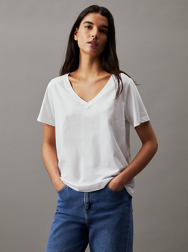 V-neck T-shirt