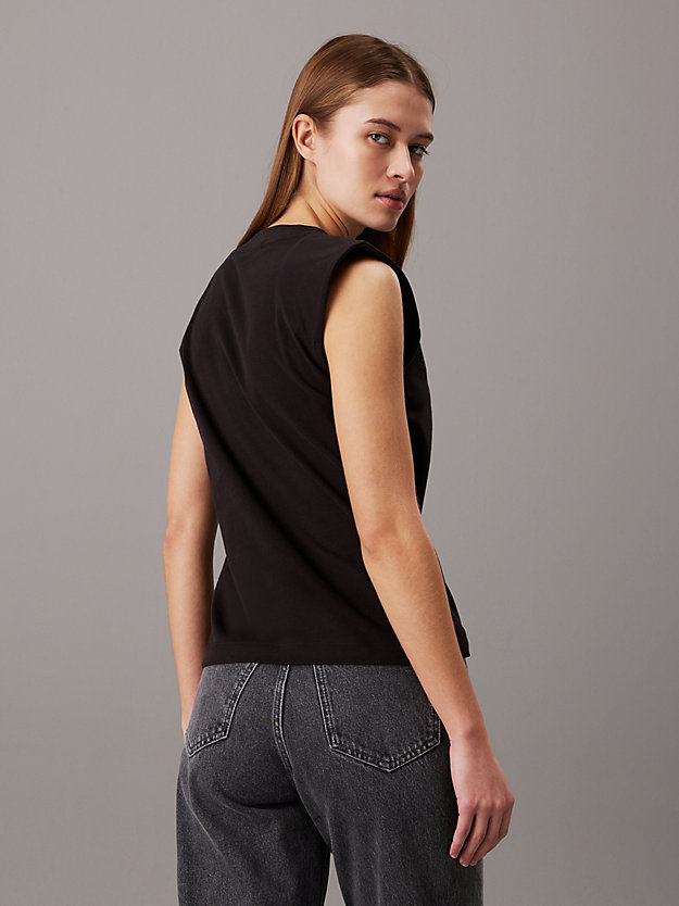 Relaxed Sleeveless T-shirt